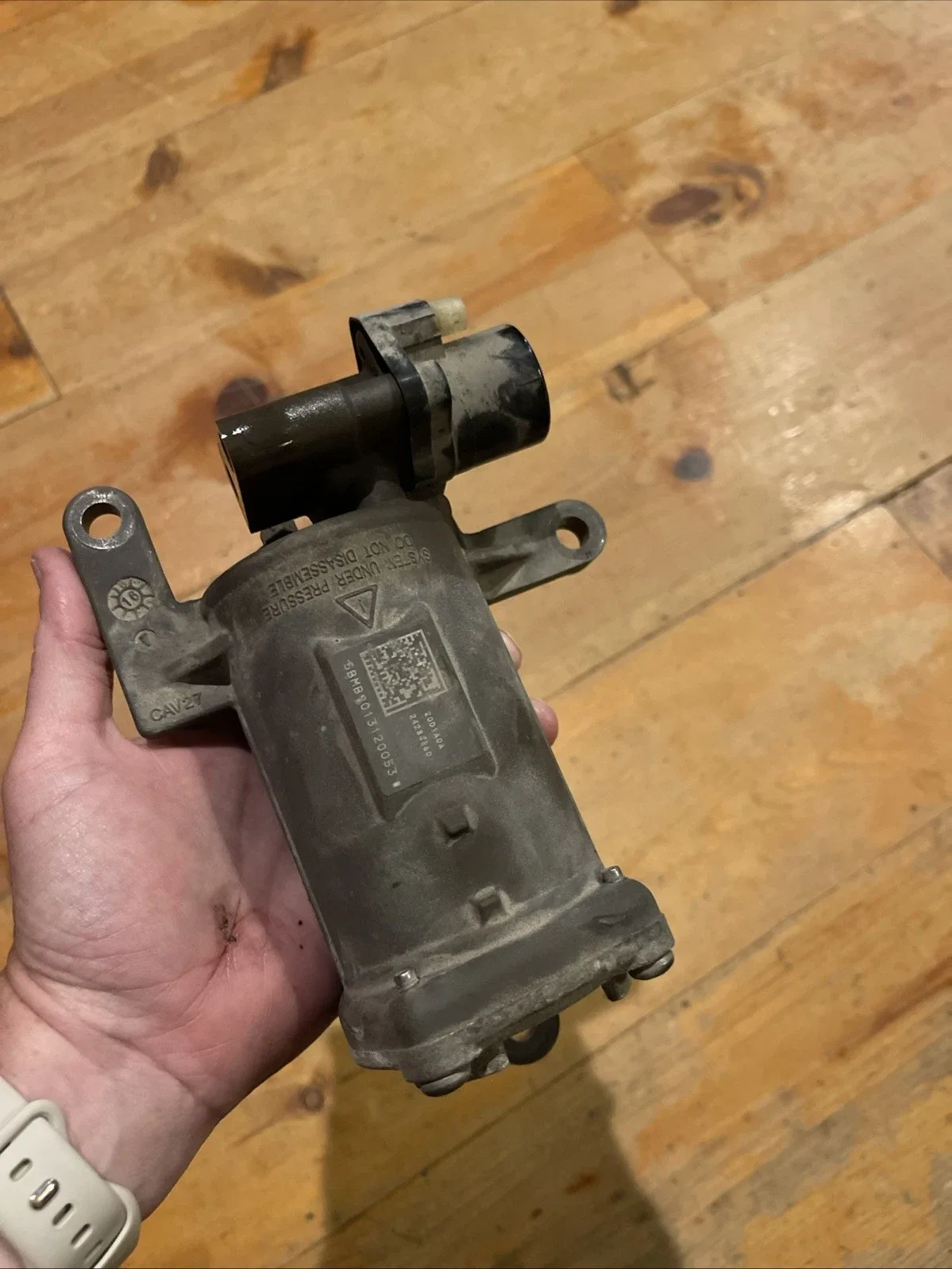 2018-2021 Chevrolet Equinox 1.5L Transmission Servo Accumulator OEM 24284860