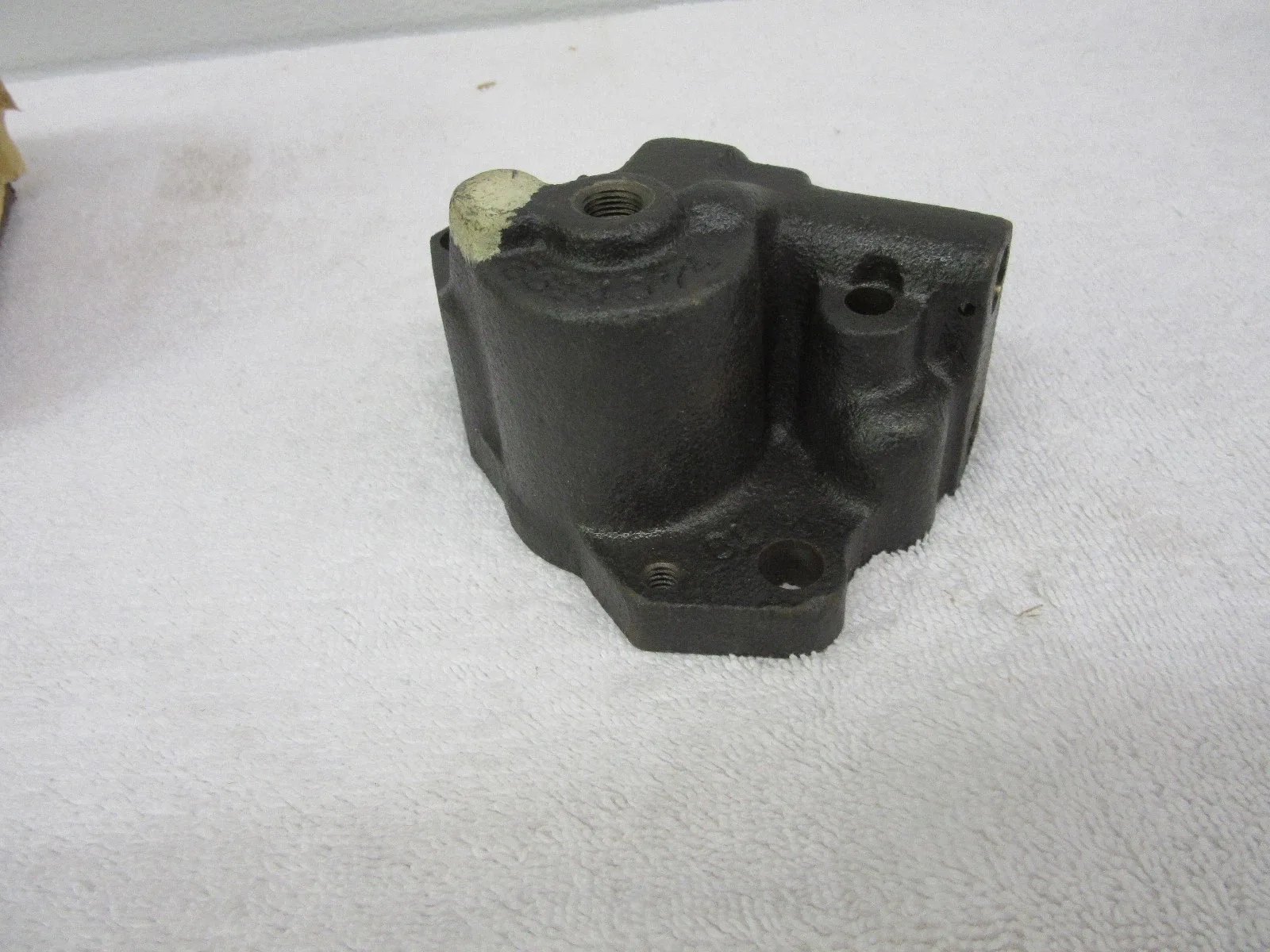 NOS 1952 Oldsmobile Hydramatic Transmission Front Servo Body  GM 8614398 dp image 3