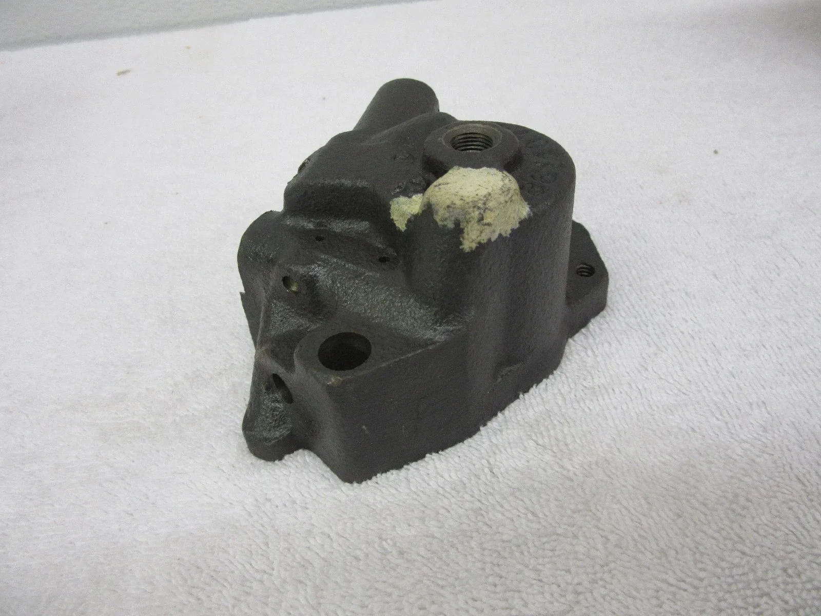NOS 1952 Oldsmobile Hydramatic Transmission Front Servo Body  GM 8614398 dp image 4