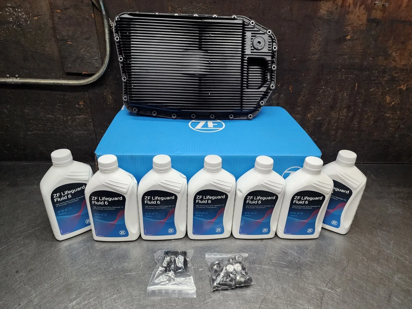 ZF6HP19 ZF6HP21 TRANSMISSION OIL CHANGE KIT 24 HOLES OIL PAN 1071.298.033 04-UP