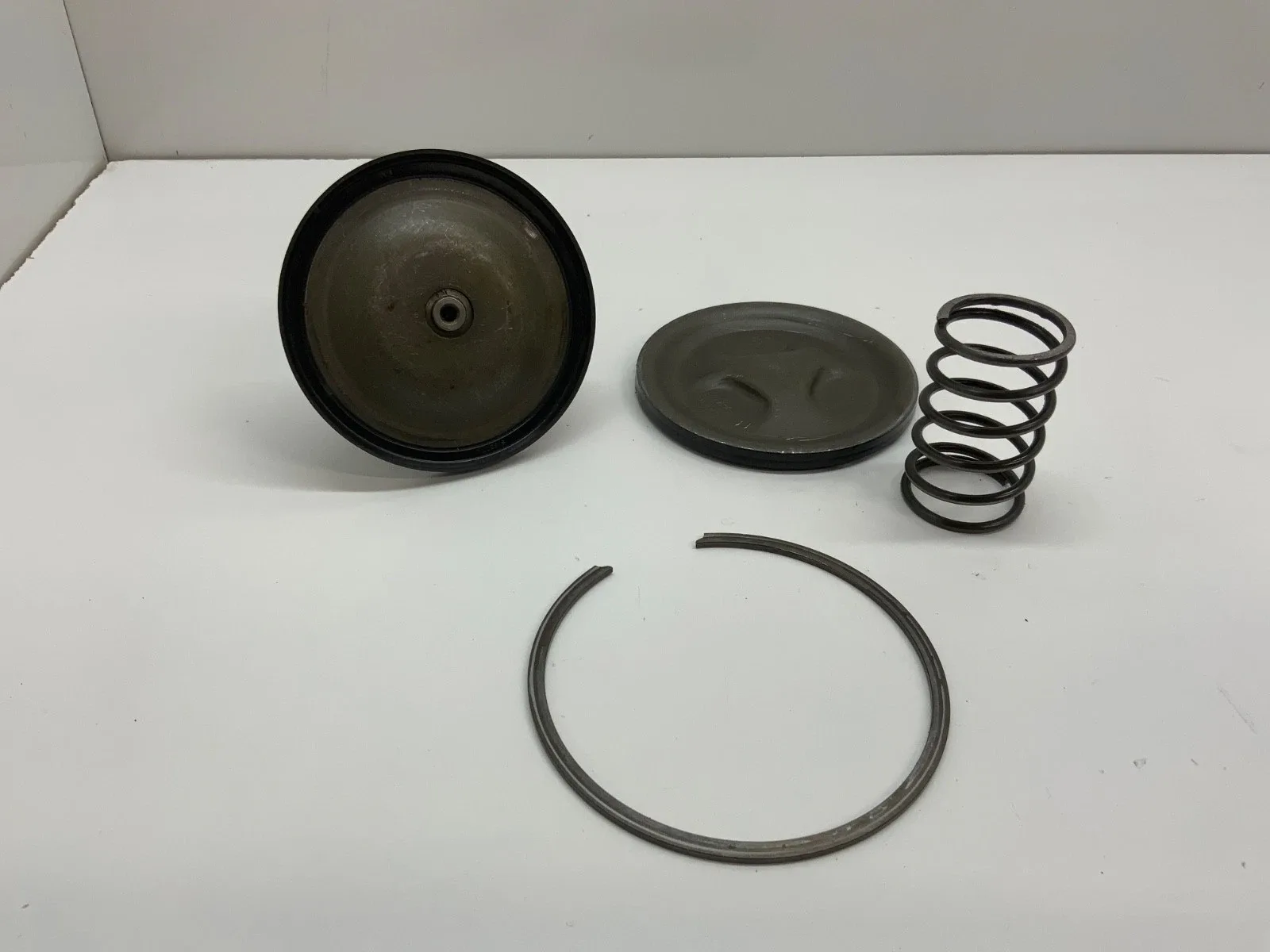 1980 and Up Ford 4R70W/4R75W Low-Reverse Servo EOAP-7D189-AA image 3