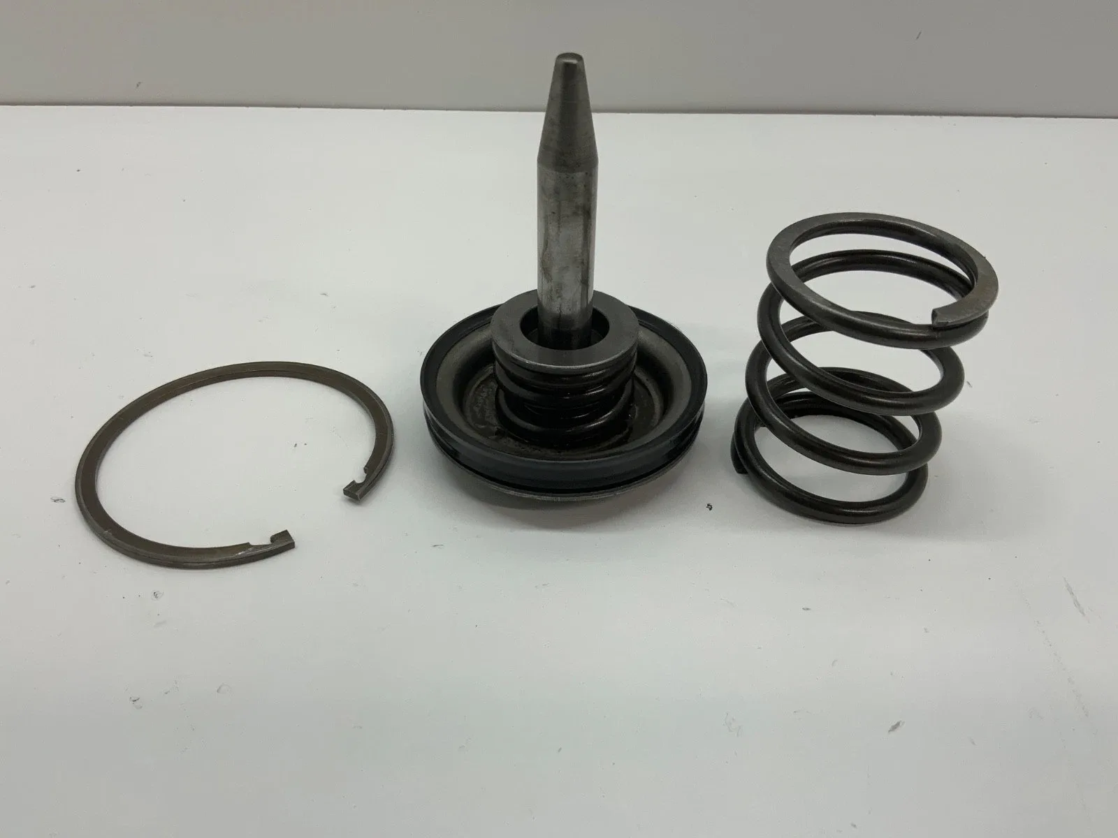 1992-2012 Ford AODE/4R70W/4R75W Overdrive Servo Assembly F75P-7H188-AA image 2