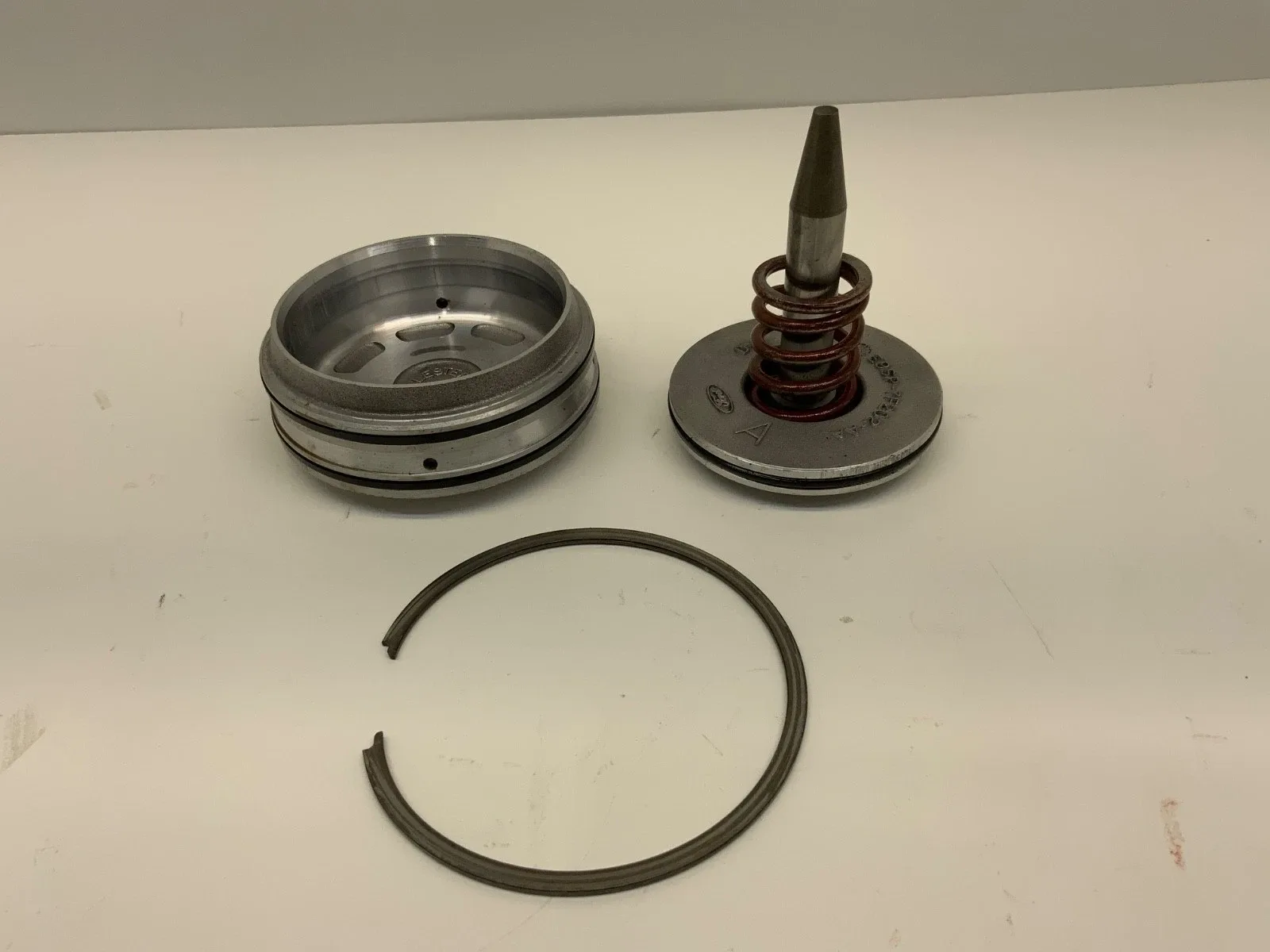 1980-1993 Ford AOD Overdrive Servo Assembly E9SP-7F202-AA image 2