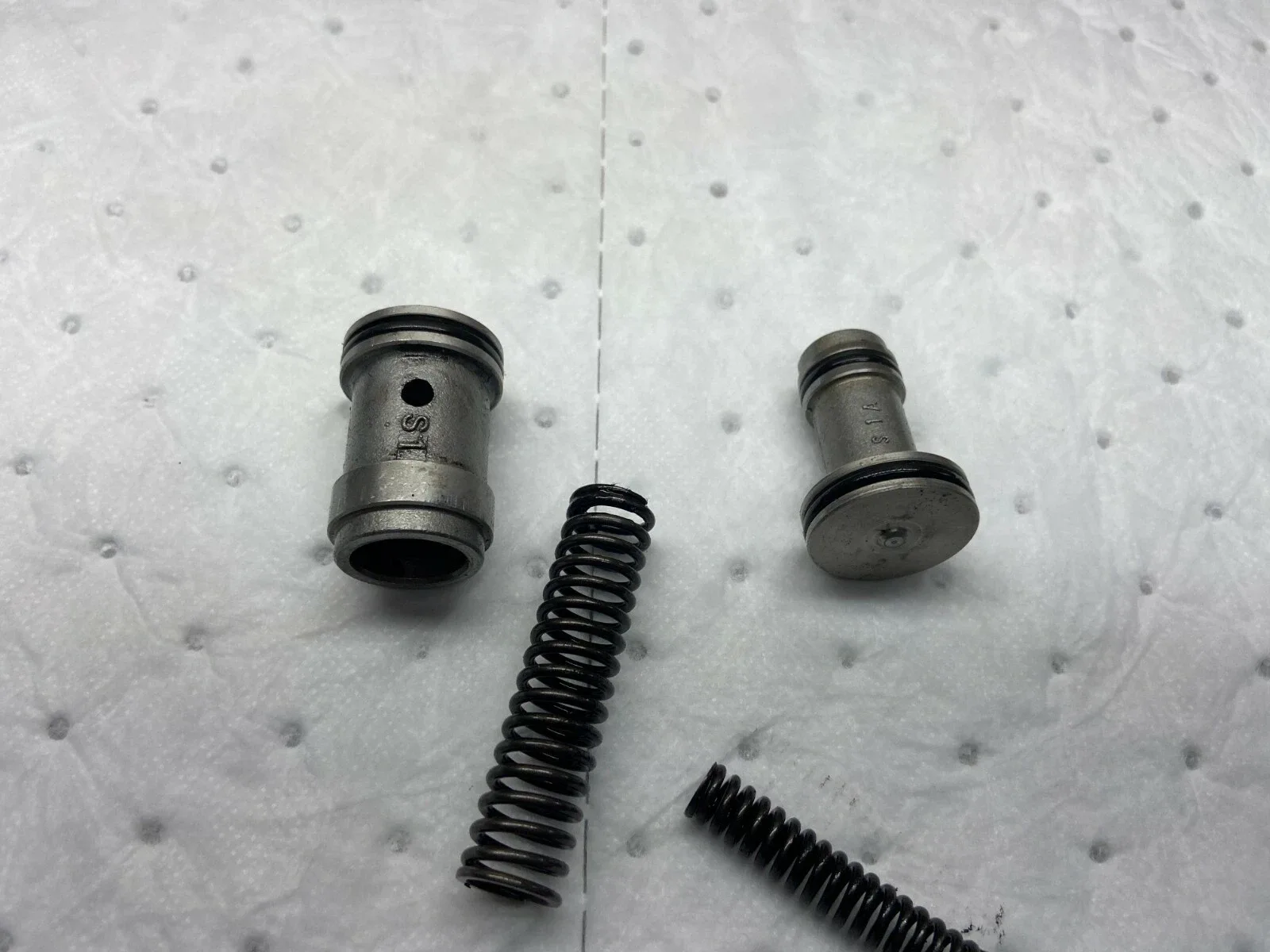 1989-1994 Geo Metro Automatic Transmission Servo Set KJUU46SFY545 image 2