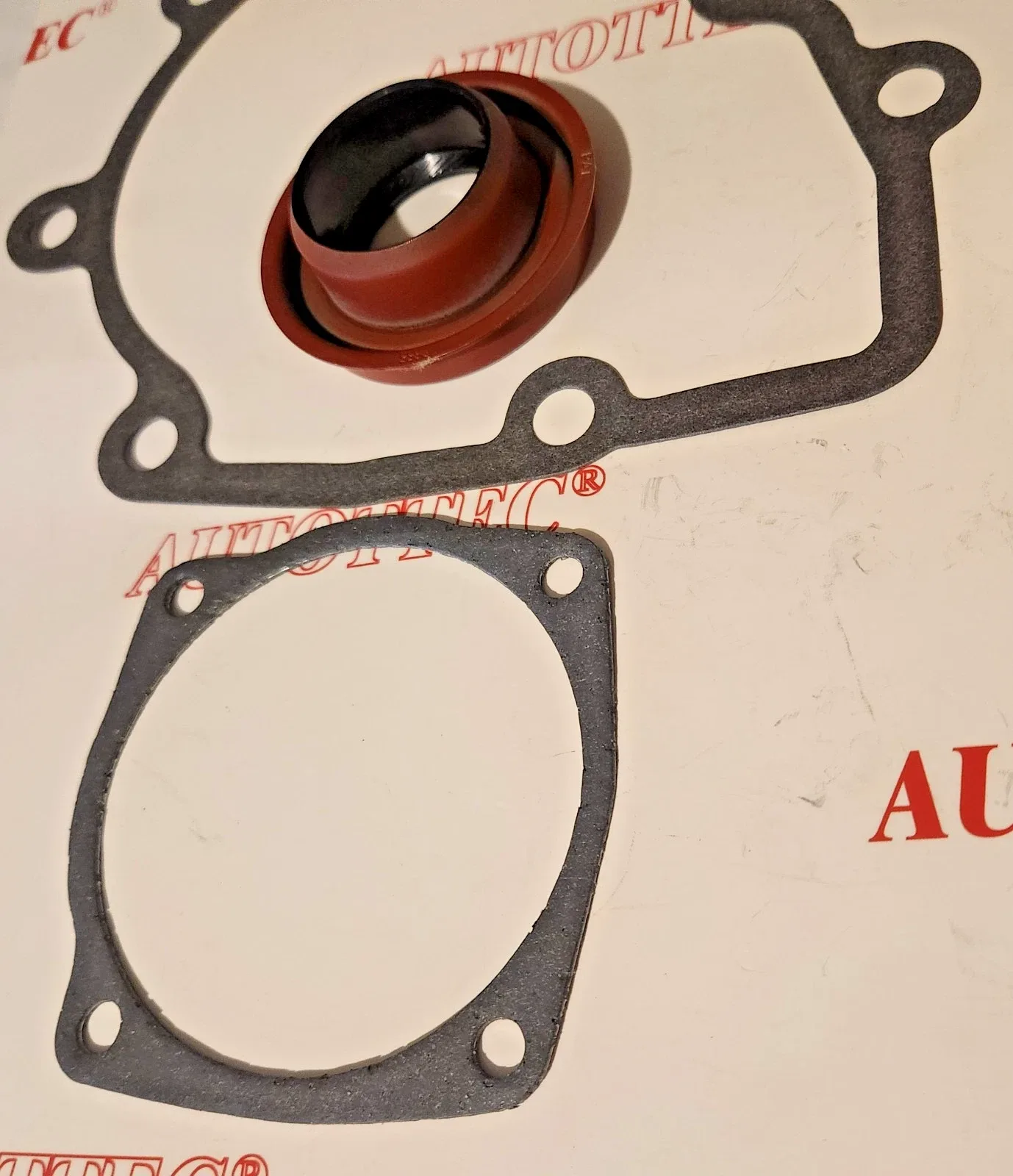 1974-2011 4R44E/5R55E Extension Metal-Clad Seal Kit image 2