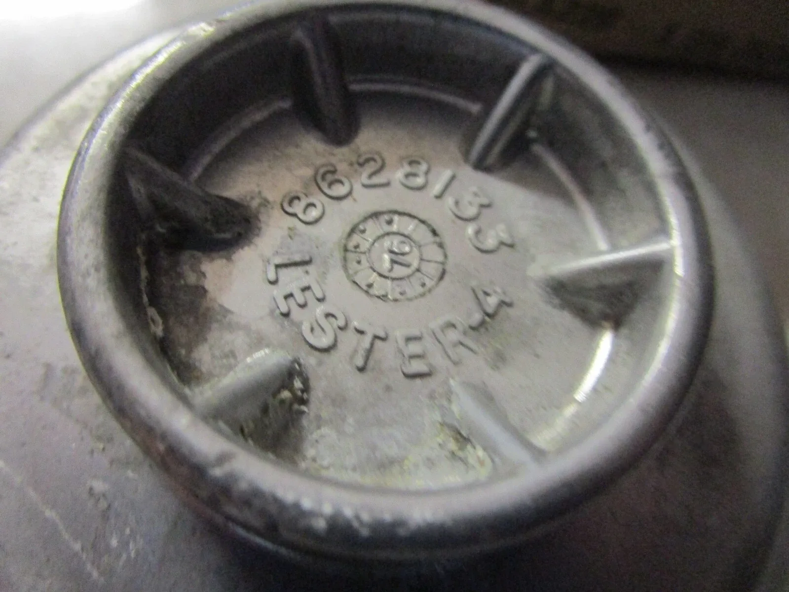 1976-1978 Buick/Pontiac & 1978 Cadillac Automatic Transmission Servo Cover MPN 8628938 image 2