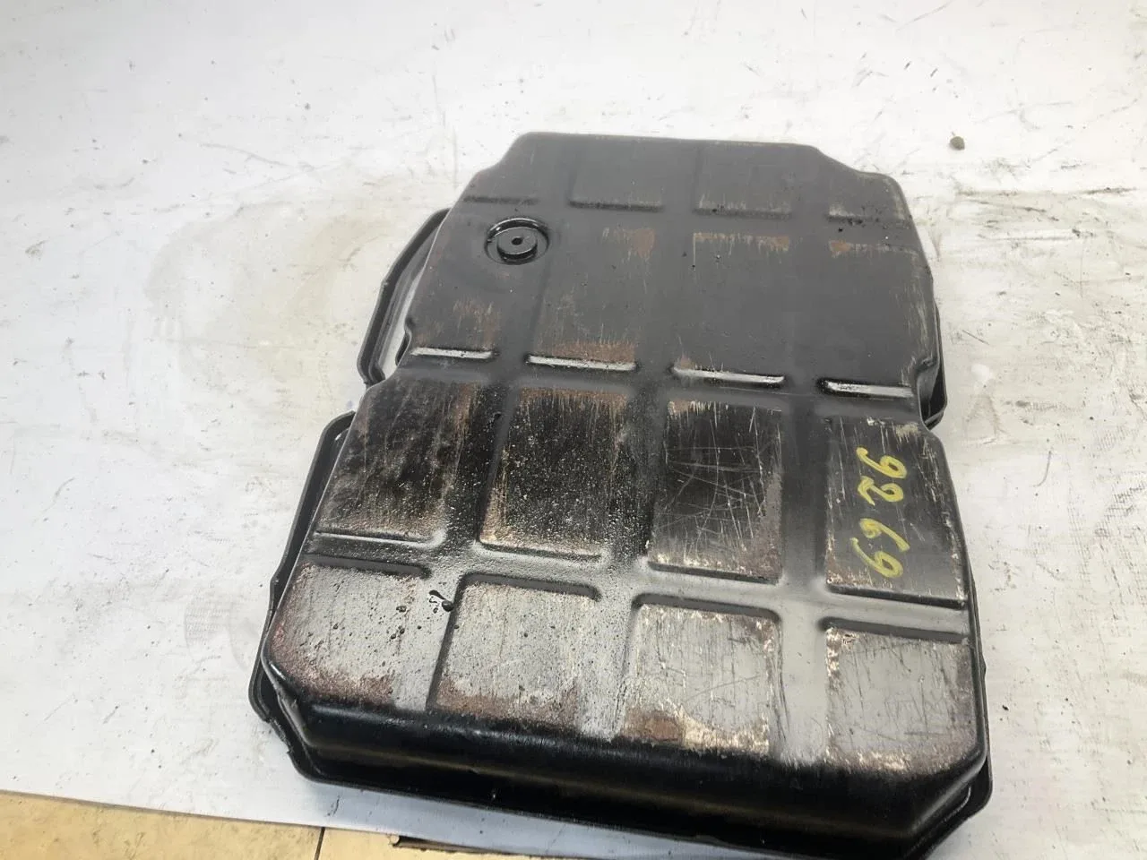 98 99 00 01 02 03 04 05 06 Mercedes-Benz C320 3.2L 2WD AT Transmission Oil Pan image 4