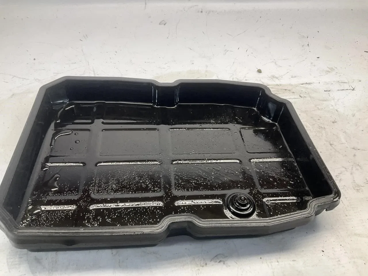 98 99 00 01 02 03 04 05 06 Mercedes-Benz C320 3.2L 2WD AT Transmission Oil Pan