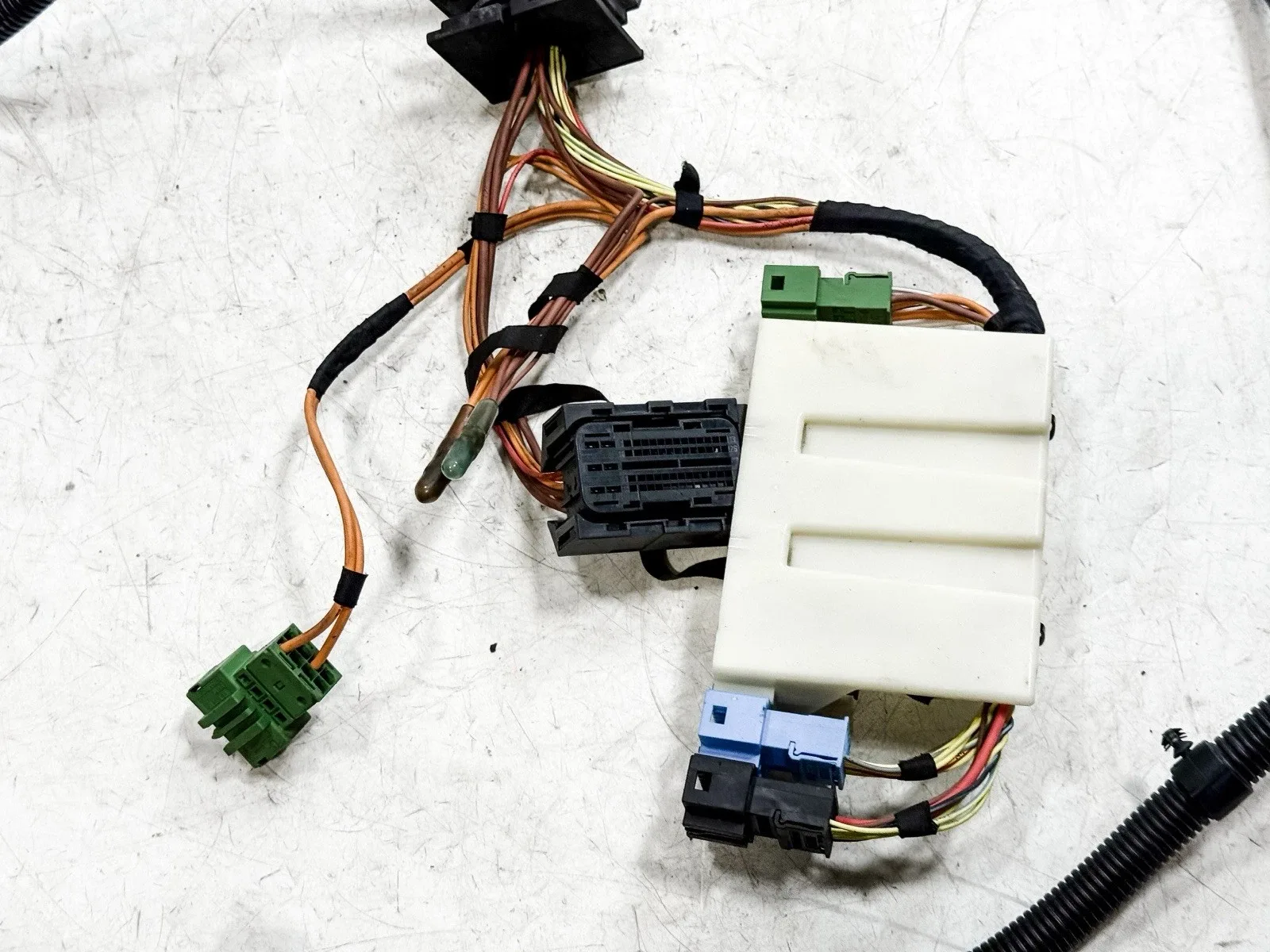 2007-2010 BMW 335xi N54 Engine/Transmission Wire Harness — 12517566513 image 3