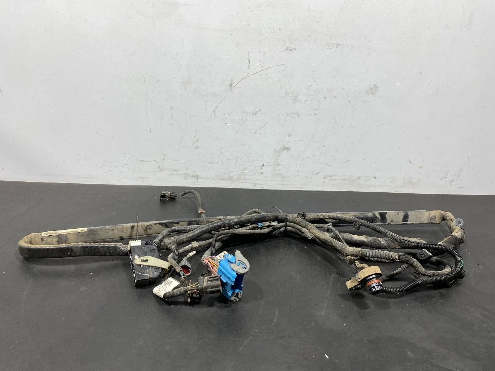 2006 Chevrolet Corvette (C6) Transmission Tunnel Wiring Harness 15802626 OEM