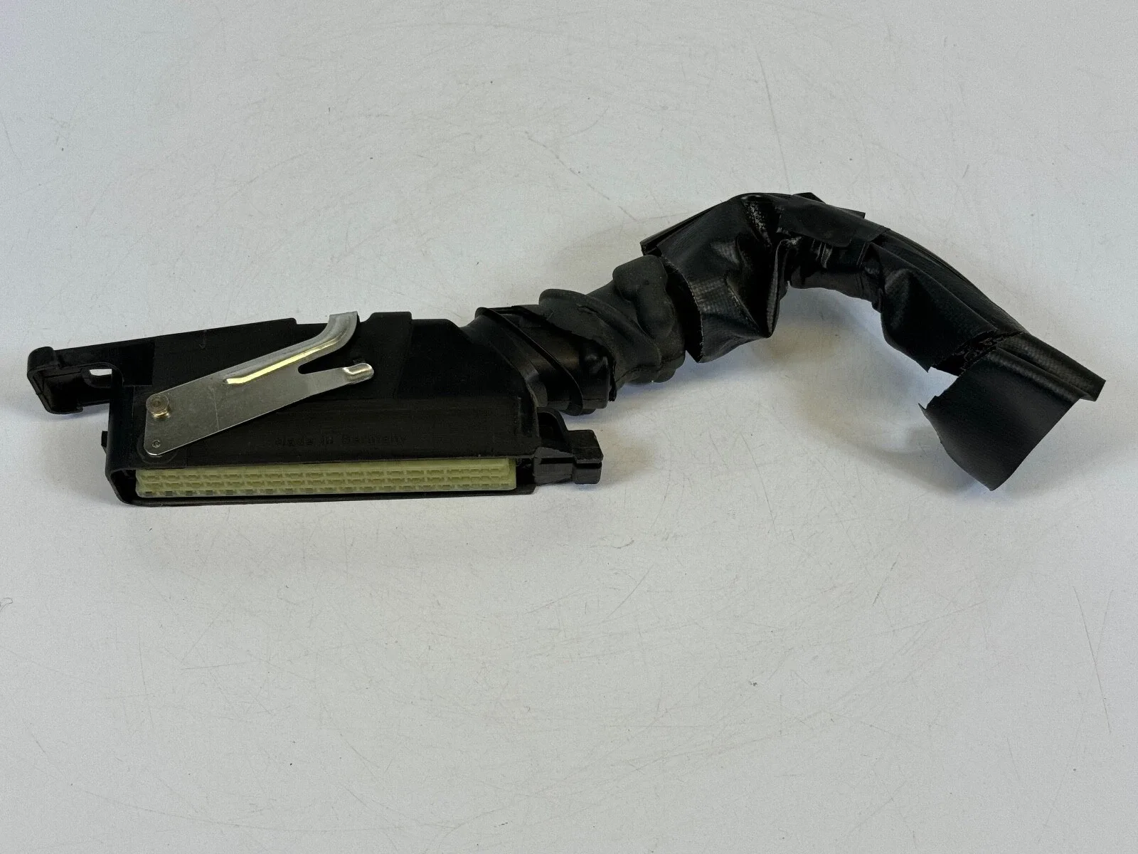 1993 Isuzu Trooper 3.2L Automatic Wiring Harness Connector 0260002193