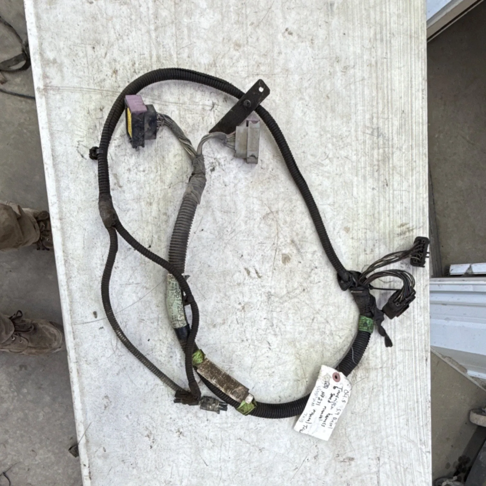 2004-2005 Dodge 2500/3500 G56 Manual Transmission Wiring Harness 56051725AA