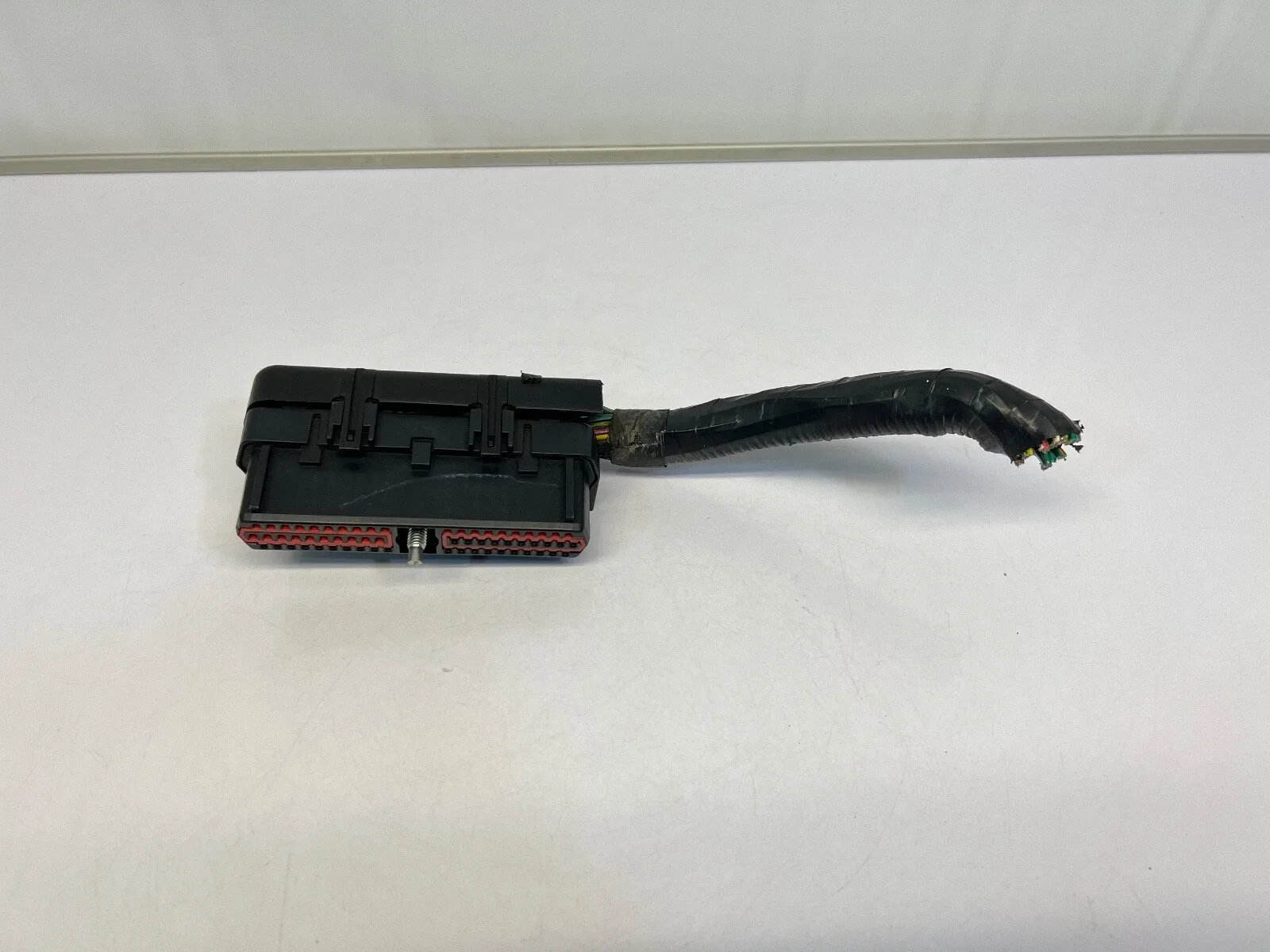 2003 Chrysler Town & Country 3.8L TCU Wiring Harness Plug Connector P04727721AE