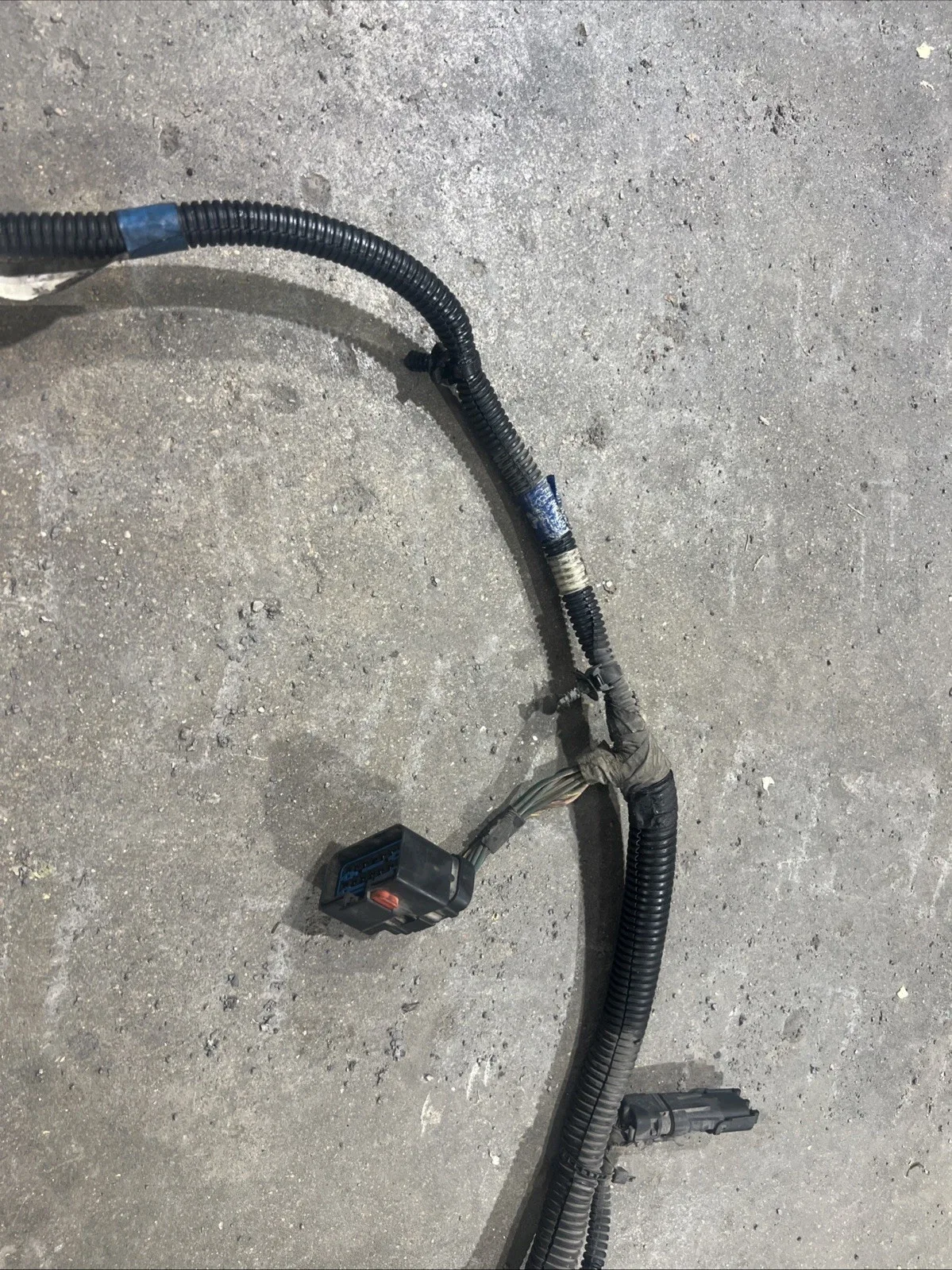 2005 Ram 2500/3500 48RE Transmission Wiring Harness p56051147ad image 3