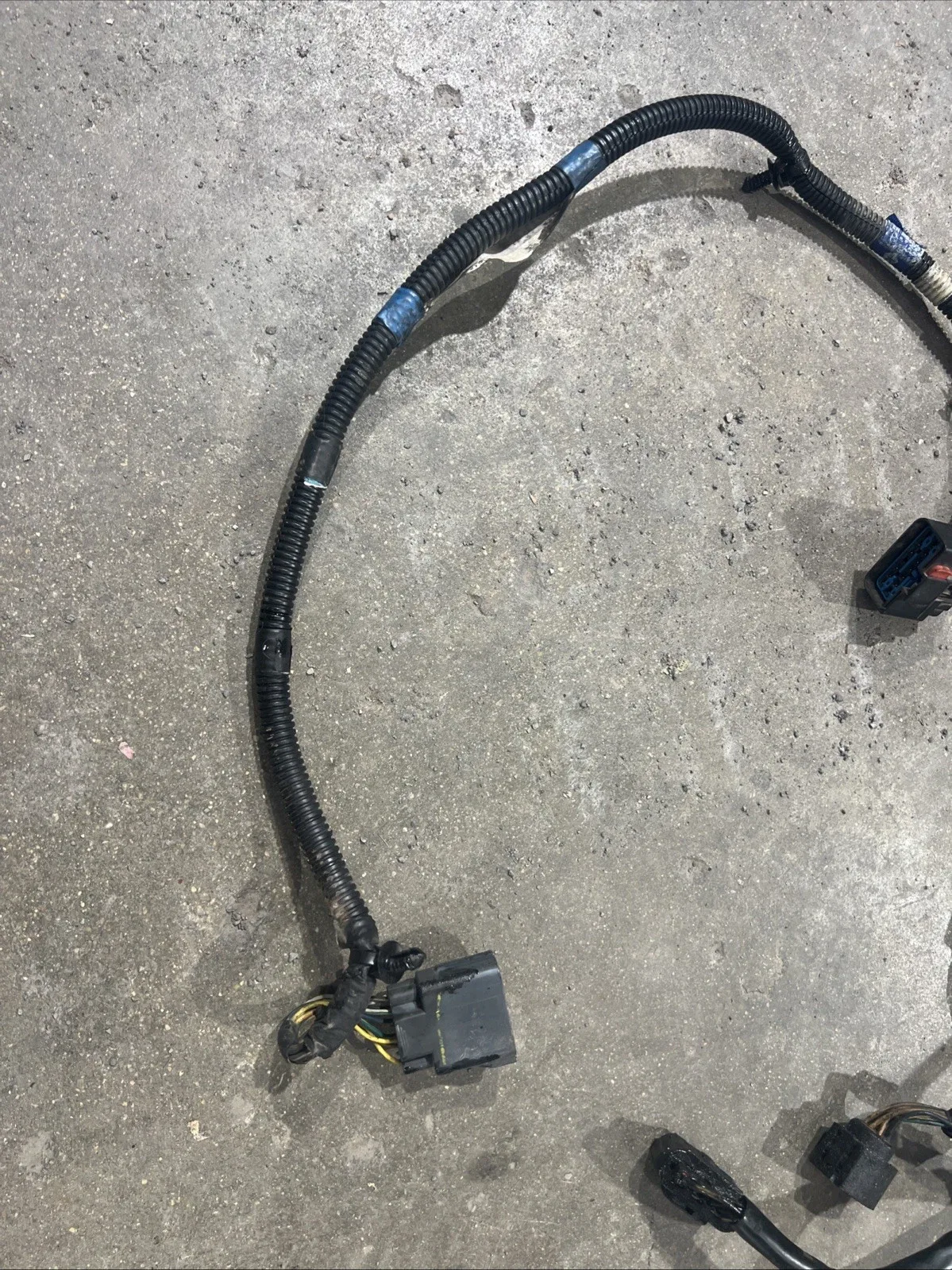 2005 Ram 2500/3500 48RE Transmission Wiring Harness p56051147ad image 4