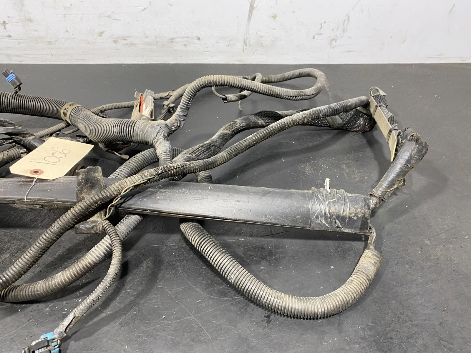 1998 Chevrolet Corvette C5 Automatic Transmission Tunnel Wiring Harness (Used) image 4