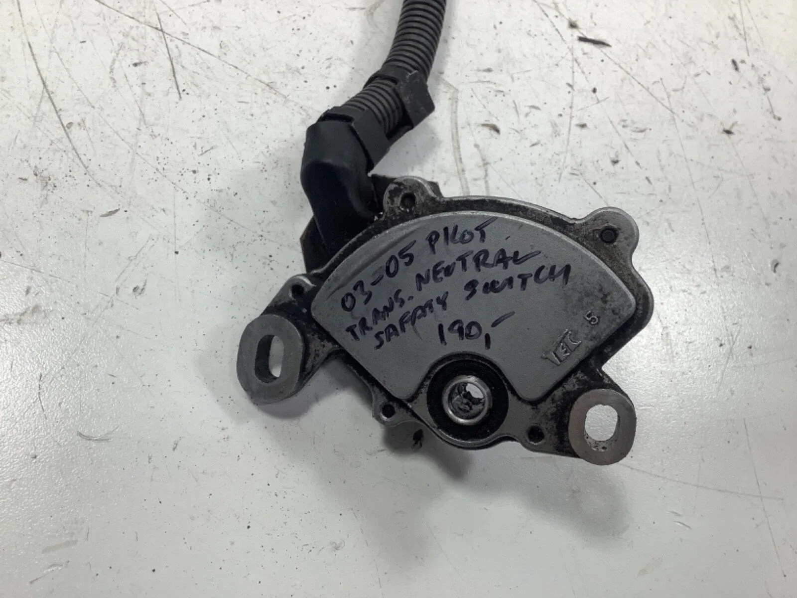 03-04 Honda Pilot Transmission Neutral Safety Switch 28900-P7W-023 OEM image 3