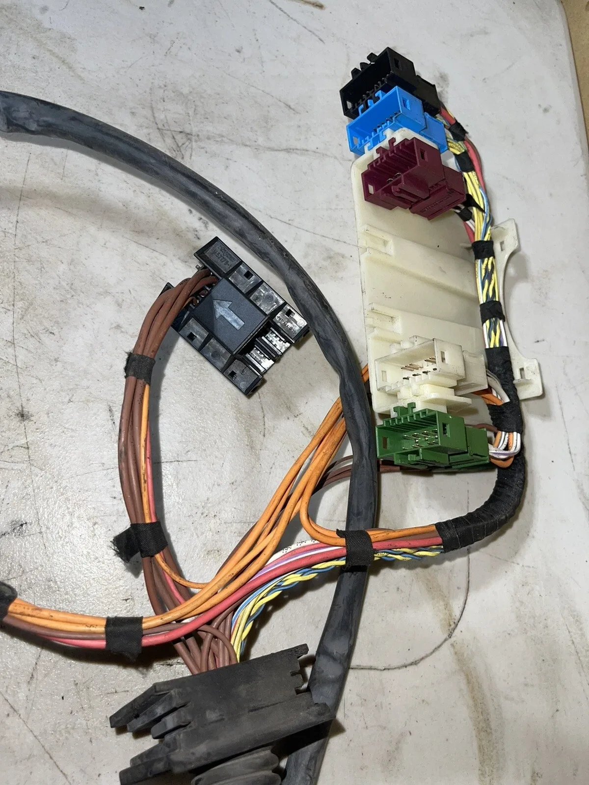 2009 BMW 328i / 328xi Engine & Transmission Wire Harness MPN 12537592925 image 2