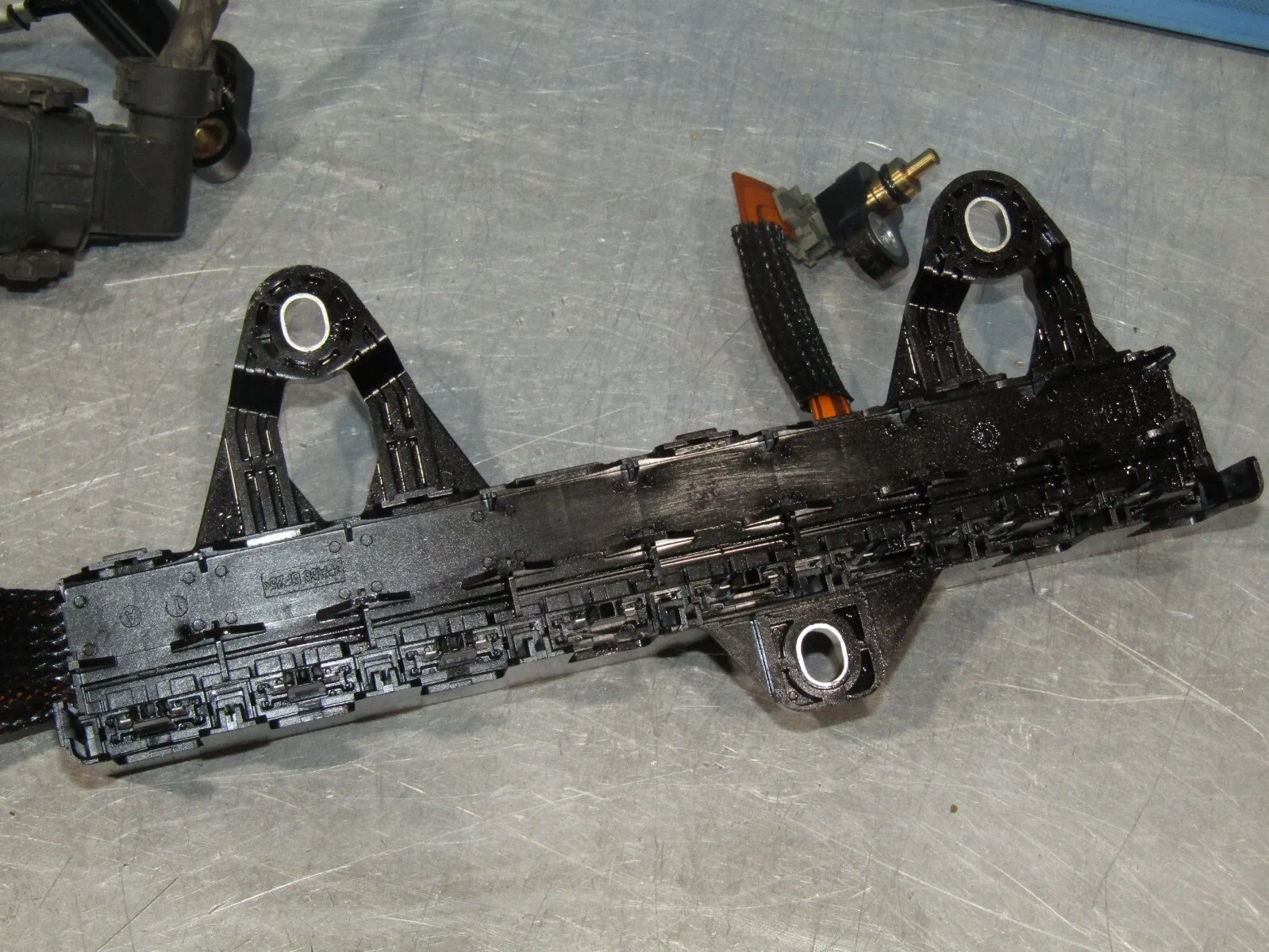2010-2013 Hyundai Tucson 2.4L OEM transmission solenoid wiring harness 11 12 13 image 2