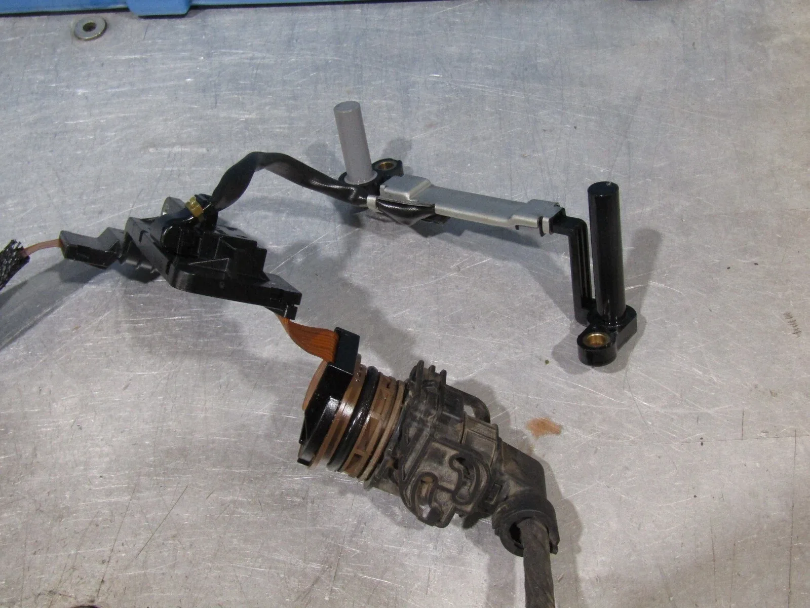 2010-2013 Hyundai Tucson 2.4L OEM transmission solenoid wiring harness 11 12 13 image 4