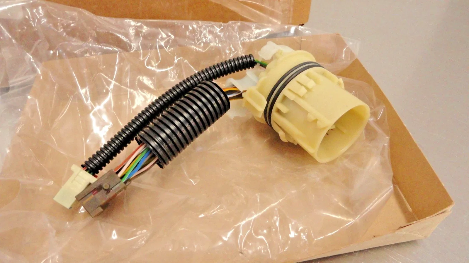 New OEM Genuine GM 24045609 Automatic Transmission Wiring Harness image 2