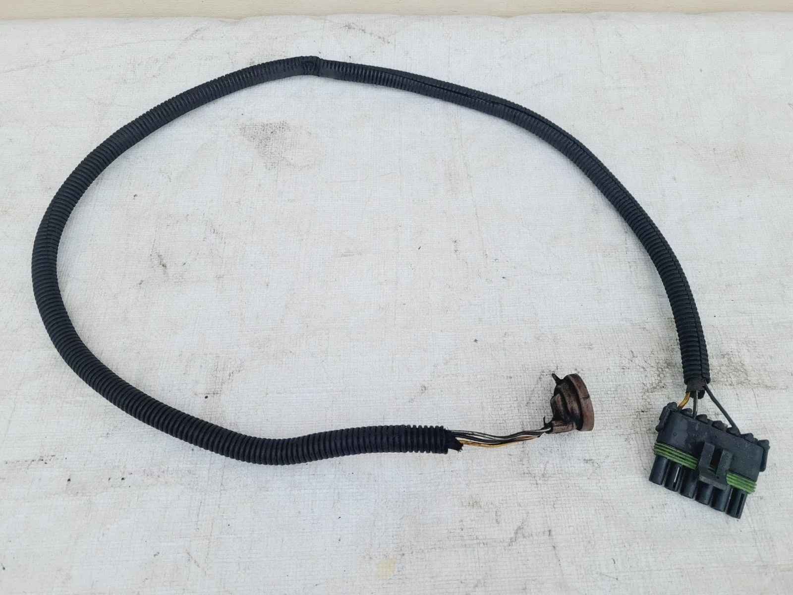 1987-1990 Jeep Wrangler (YJ) 4.2L Automatic Reverse Light Wiring Harness image 2