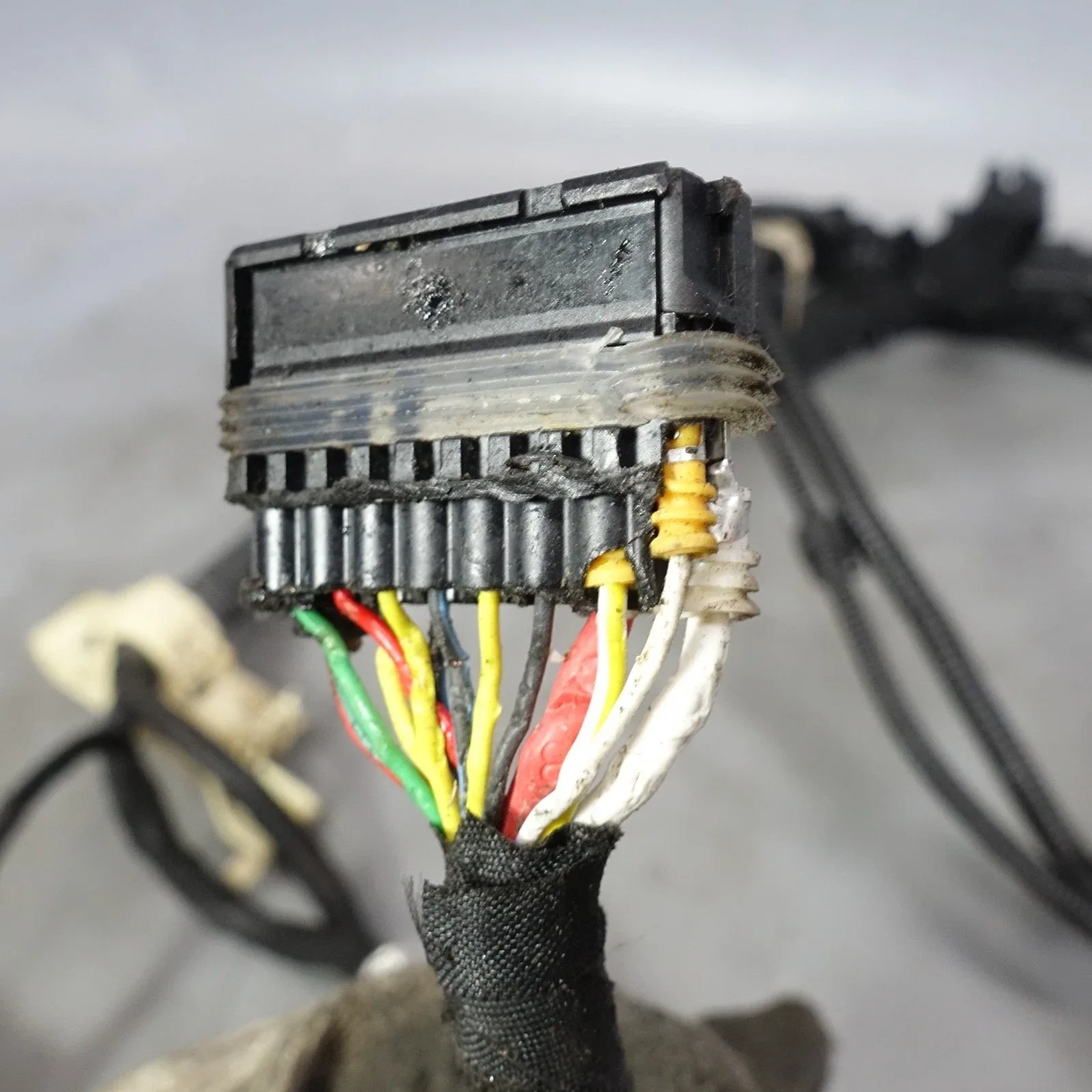 2021-2023 BMW G30 540i xDrive B58 Automatic Transmission Wiring Harness - 12537934540 image 4
