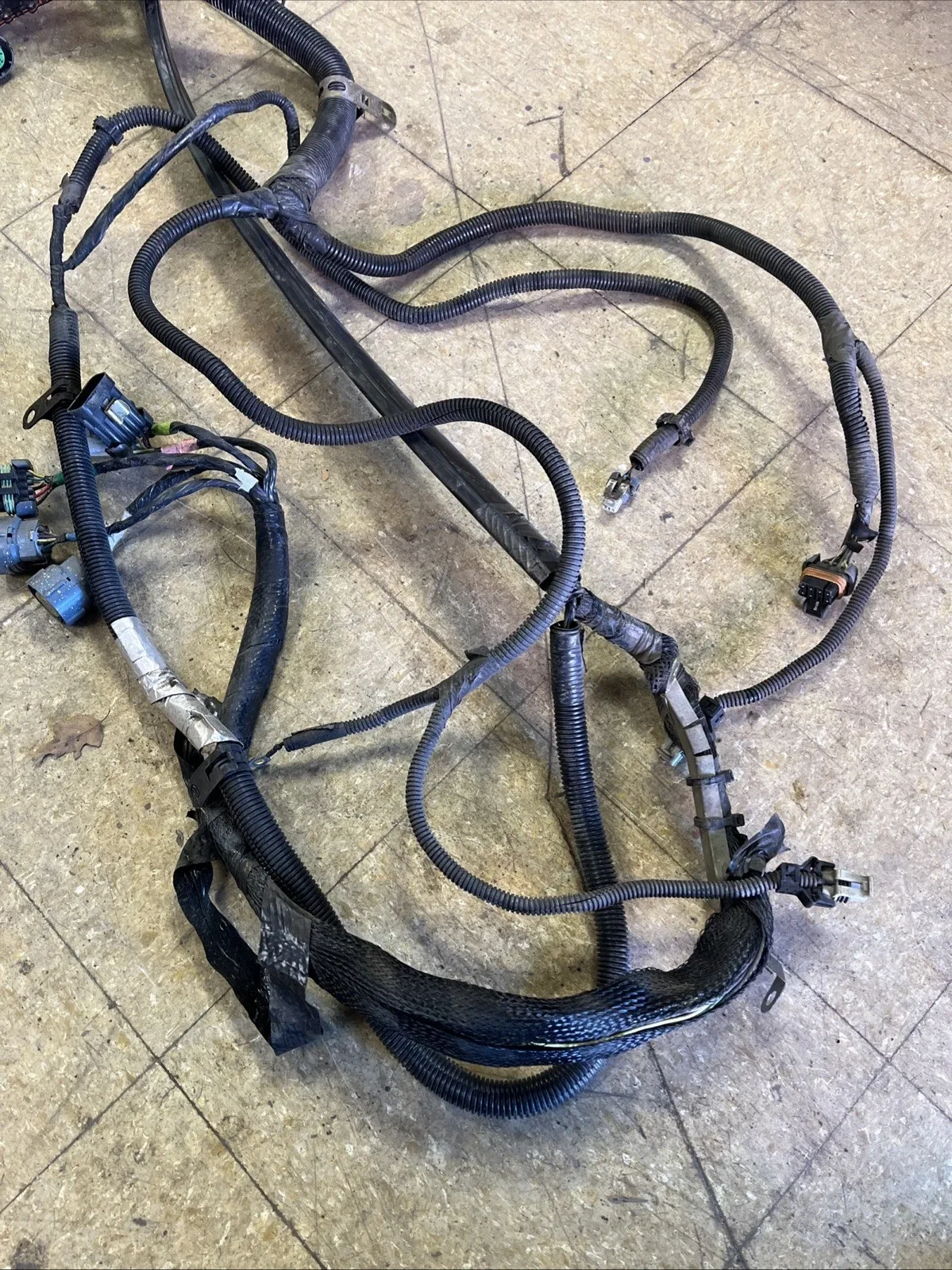 97-04 CORVETTE C5 OEM TRANSMISSION TUNNEL WIRING HARNESS A/T USED image 2