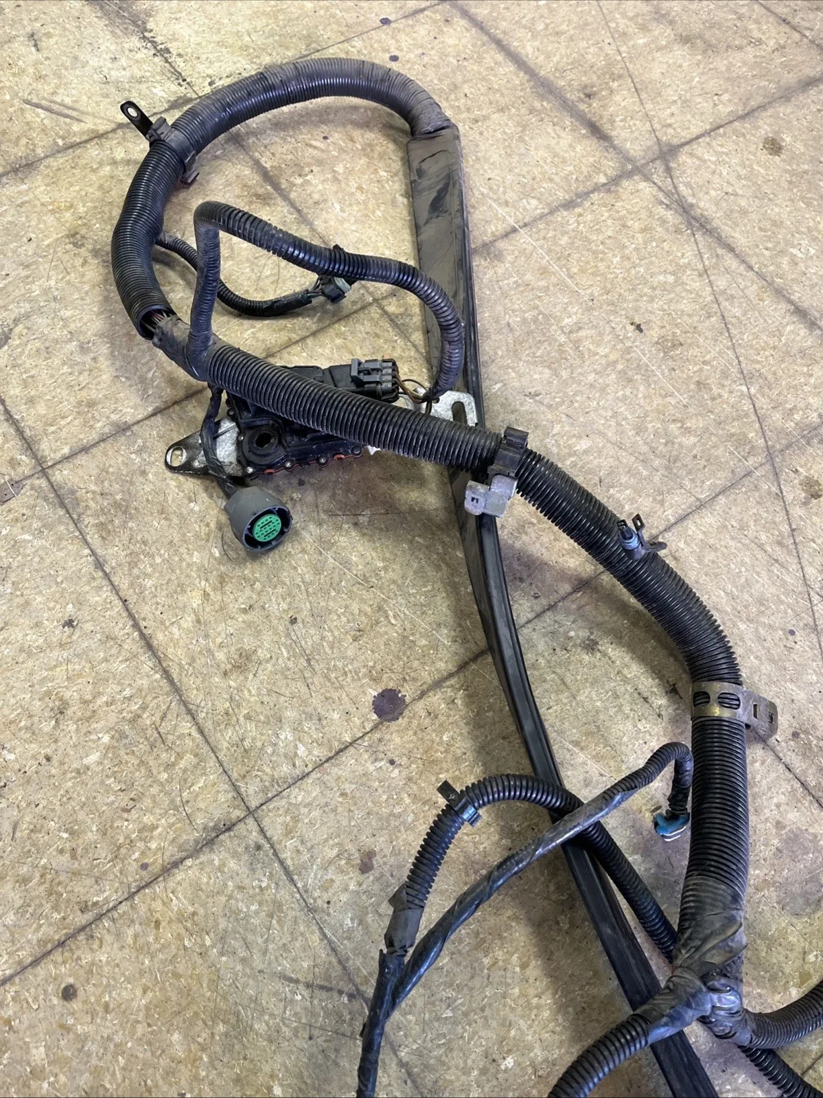 97-04 CORVETTE C5 OEM TRANSMISSION TUNNEL WIRING HARNESS A/T USED image 4