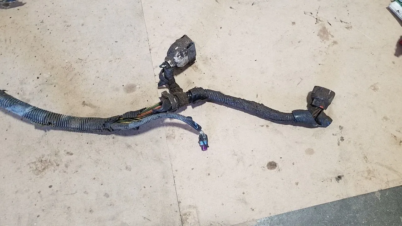 2005 Chevrolet Silverado 3500 Allison M74 Automatic Transmission Wire Harness – Part 658 image 3