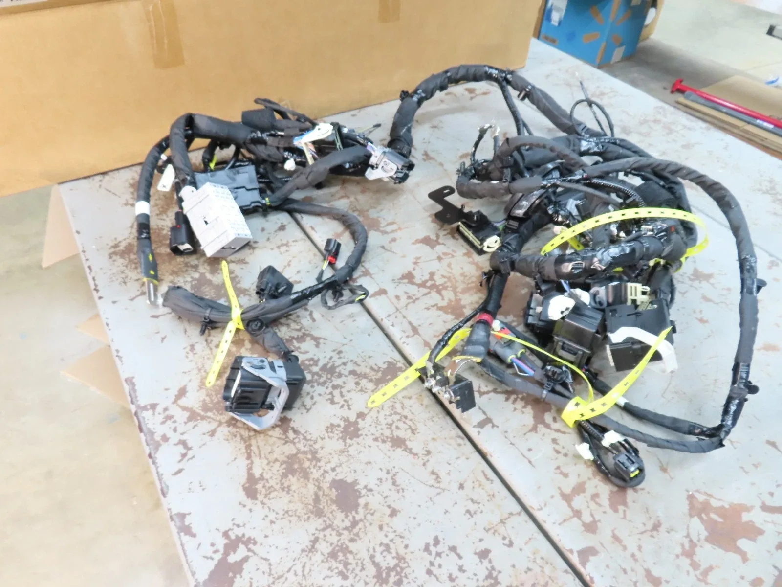 2022 Ford Explorer Front Wiring Harness N1MZ-14290-BW image 2