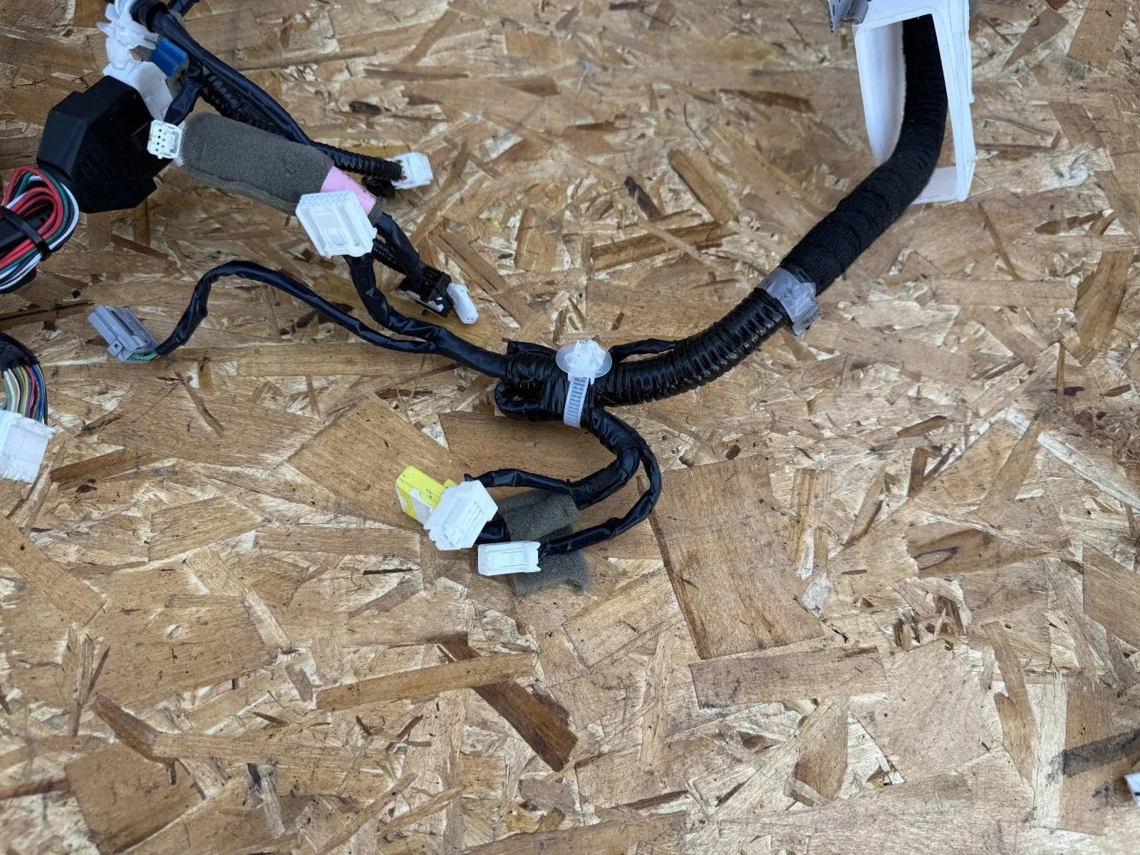 2017-2022 Infiniti Q60 RWD Engine Bay Adaptive Wiring Harness MPN 24010-5CH3A image 3