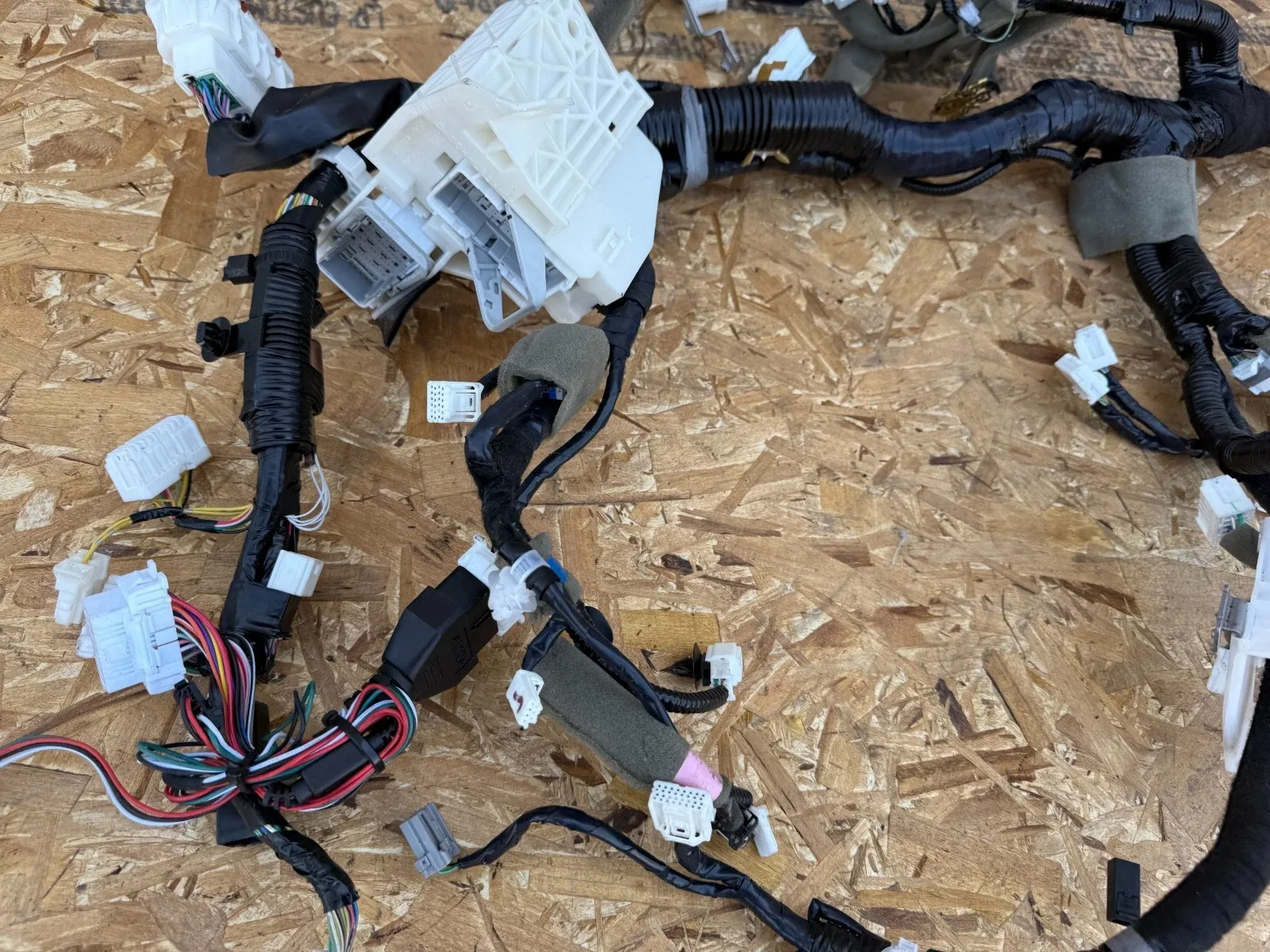 2017-2022 Infiniti Q60 RWD Engine Bay Adaptive Wiring Harness MPN 24010-5CH3A image 4
