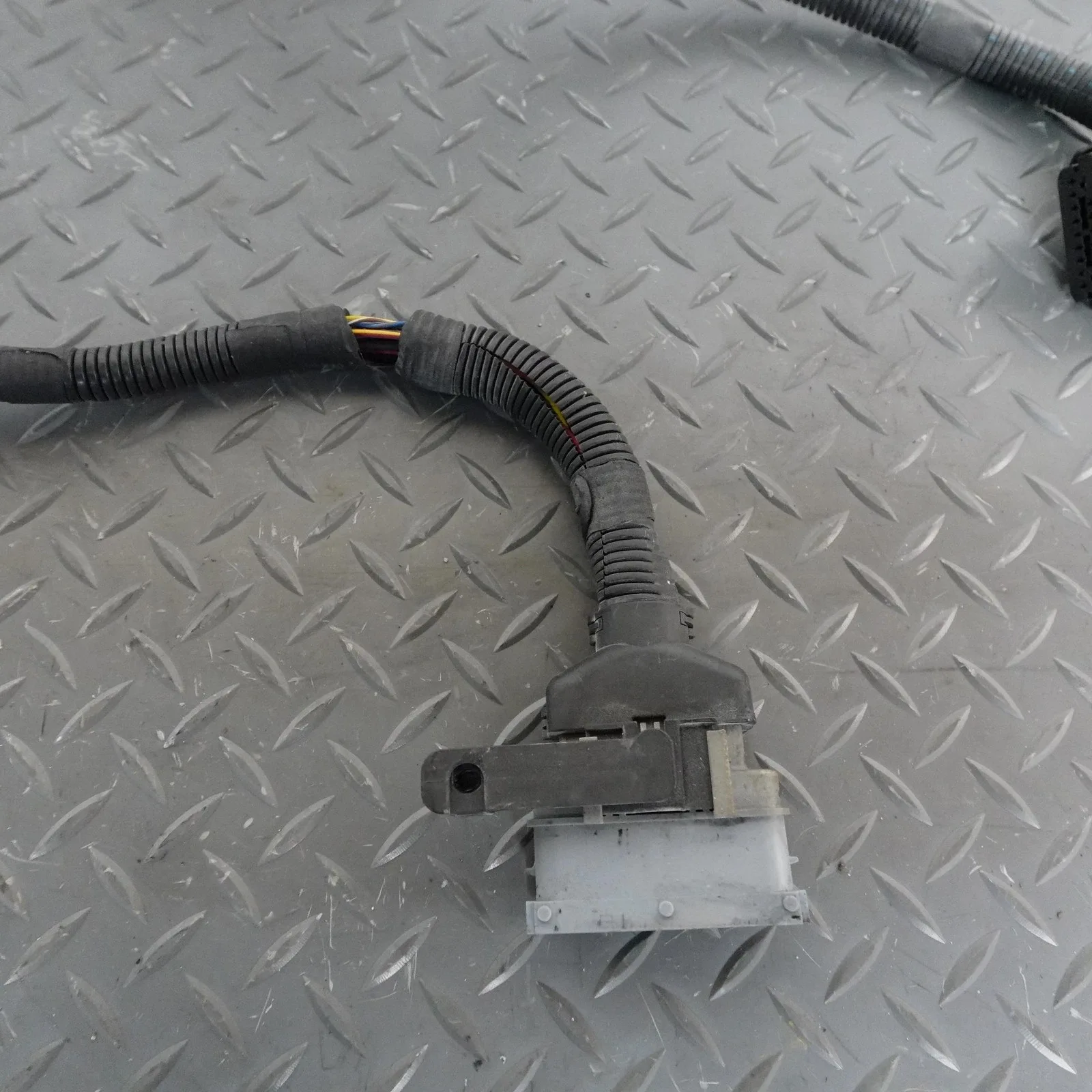 2023-2025 Maserati Grecale Transmission Wiring Harness 06702160110 image 3