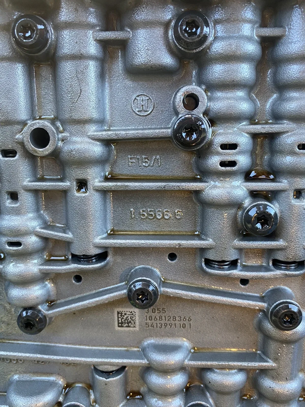 06-09 Land Rover Range Rover/Sport Transmission Valve Body image 2