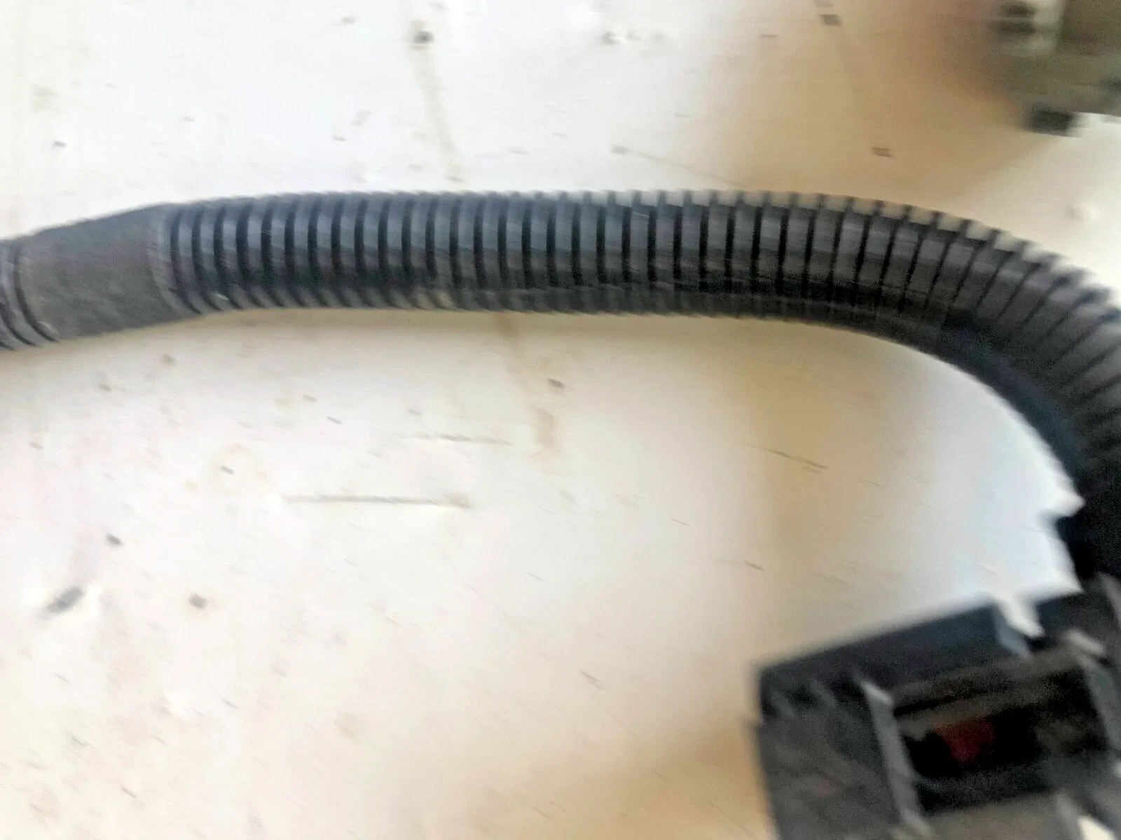 2017-2019 Alfa Romeo Giulia 2.0 AWD Transmission Wiring Harness Plug image 4