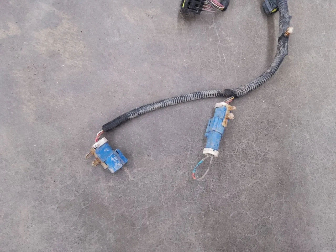 2001 Ford Explorer Sport Transmission Wire Harness XL24-12A690-J4CPO-AA image 3