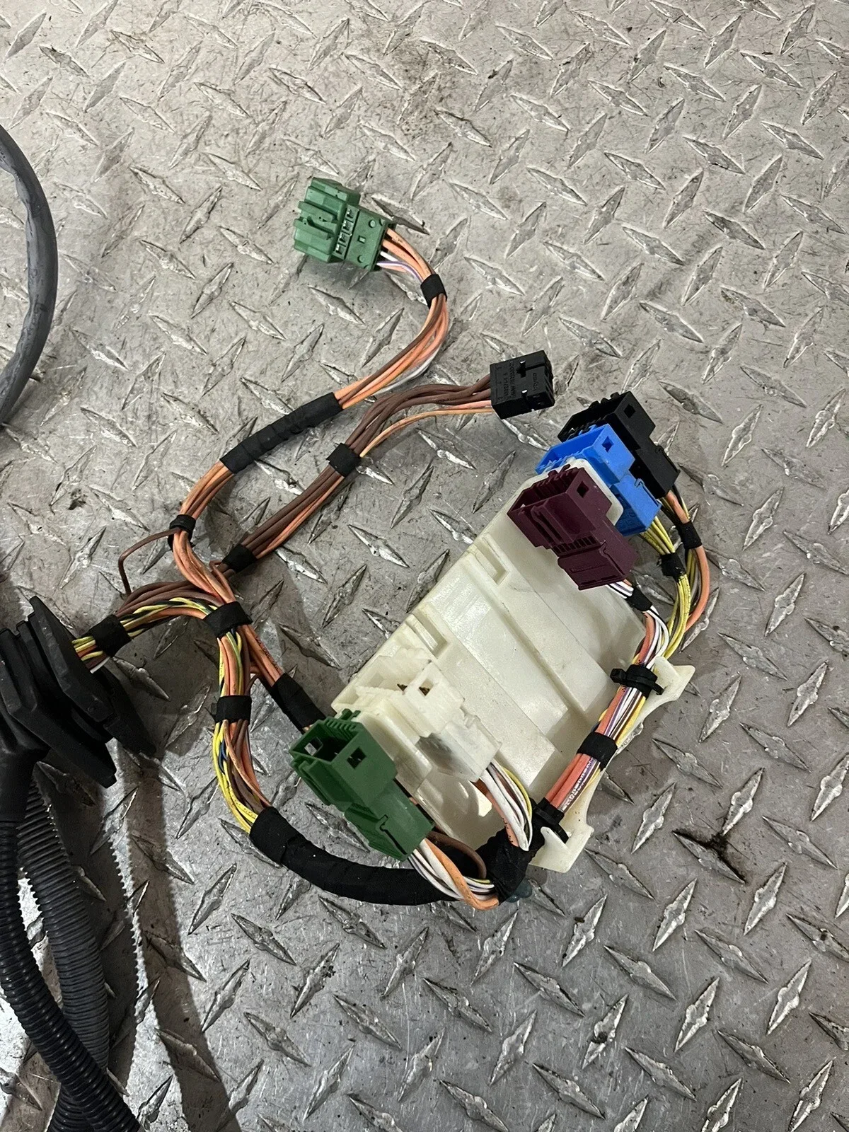 2009 BMW 328i E90 Engine Motor Transmission Wire Harness OEM image 2