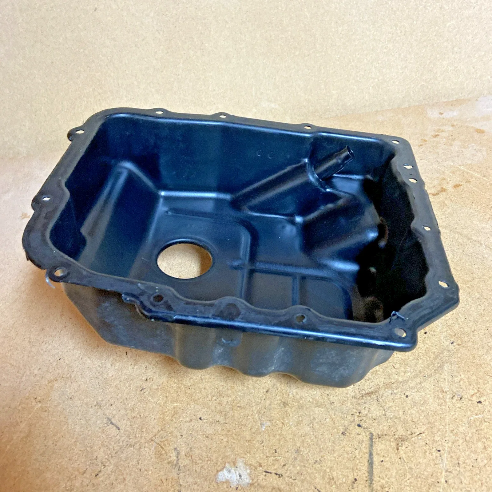 2009-2016 Dodge Grand Caravan Transmission Oil Pan image 3