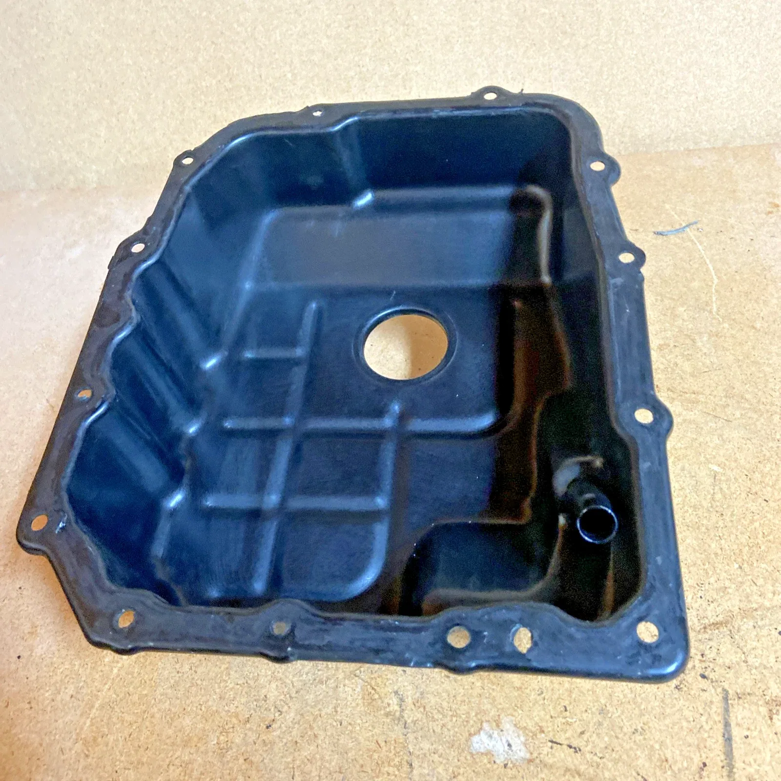 2009-2016 Dodge Grand Caravan Transmission Oil Pan image 4