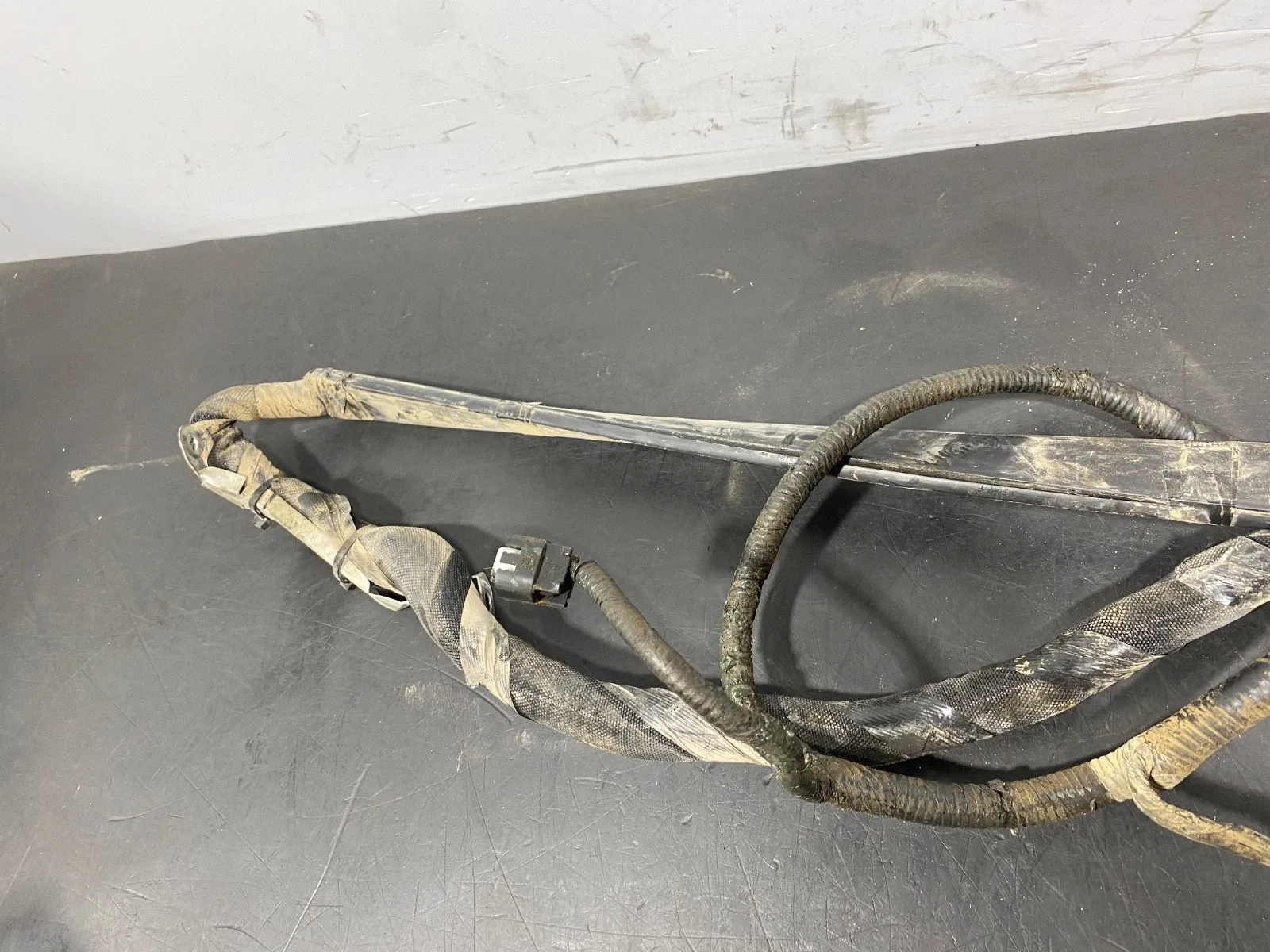 2012 CORVETTE C6 GRANDSPORT OEM TRANSMISSION TUNNEL WIRING HARNESS 22791040 USED image 2
