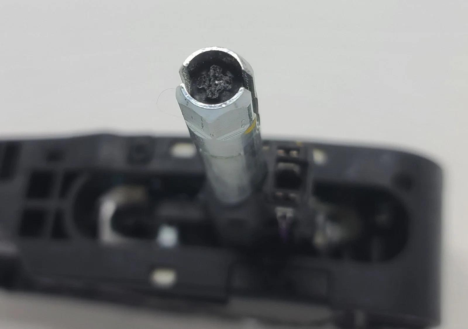 Automatic Transmission Control - GM 13545093 (For Parts, See Description) image 2