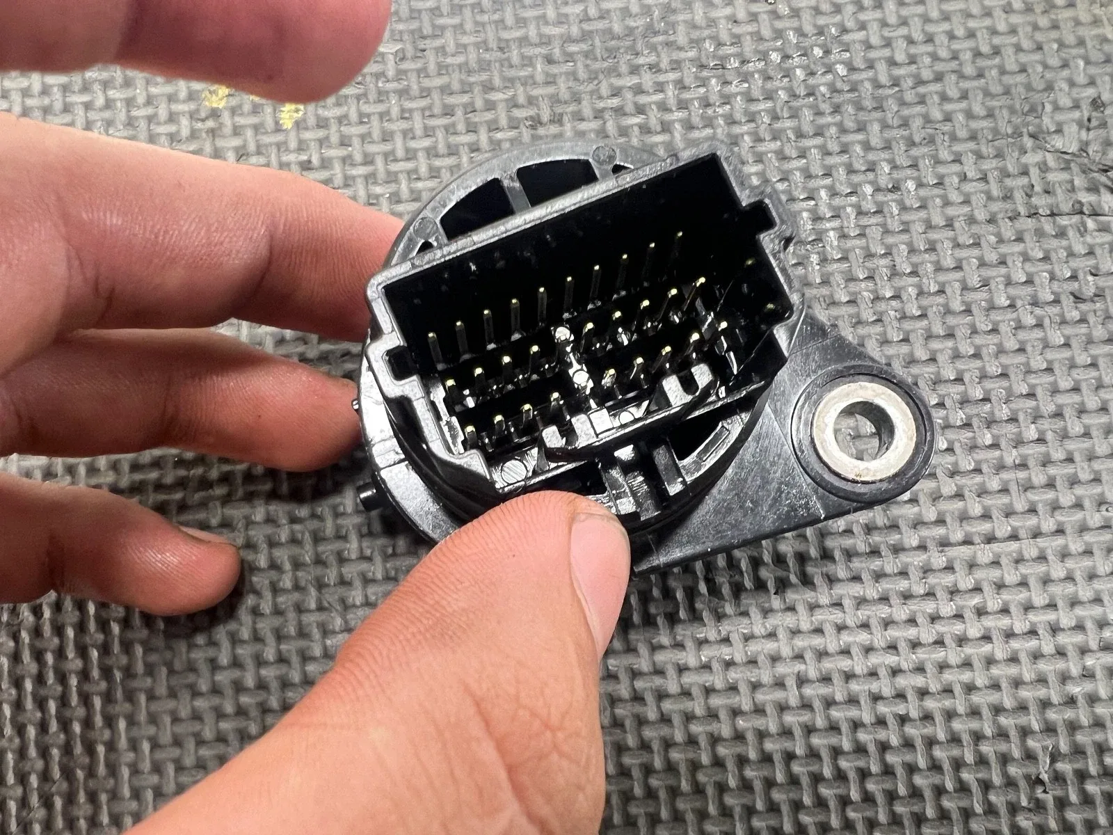 2022– 2025 LEXUS NX 250 TRANSMISSION WIRE HARNESS CONNECTOR image 2