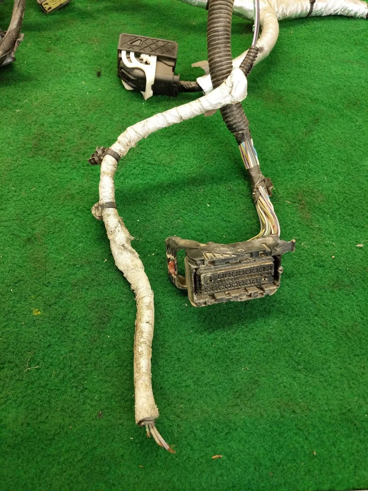 2015 Corvette Z51 OEM Transmission Torque Tube Wire Harness Automatic 23287896 image 3