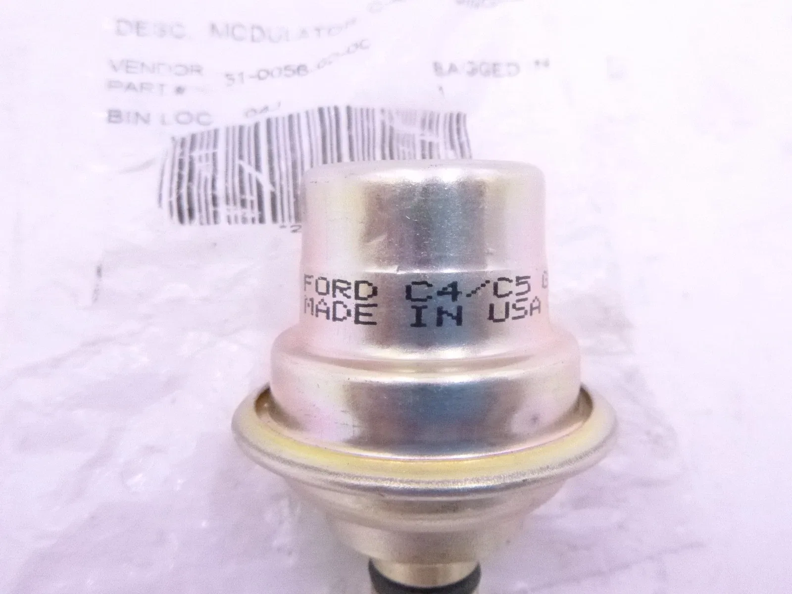 Rostra Push-In Green Stripe Vacuum Modulator for 1976-1981 Ford C4/C5 Tranny image 3