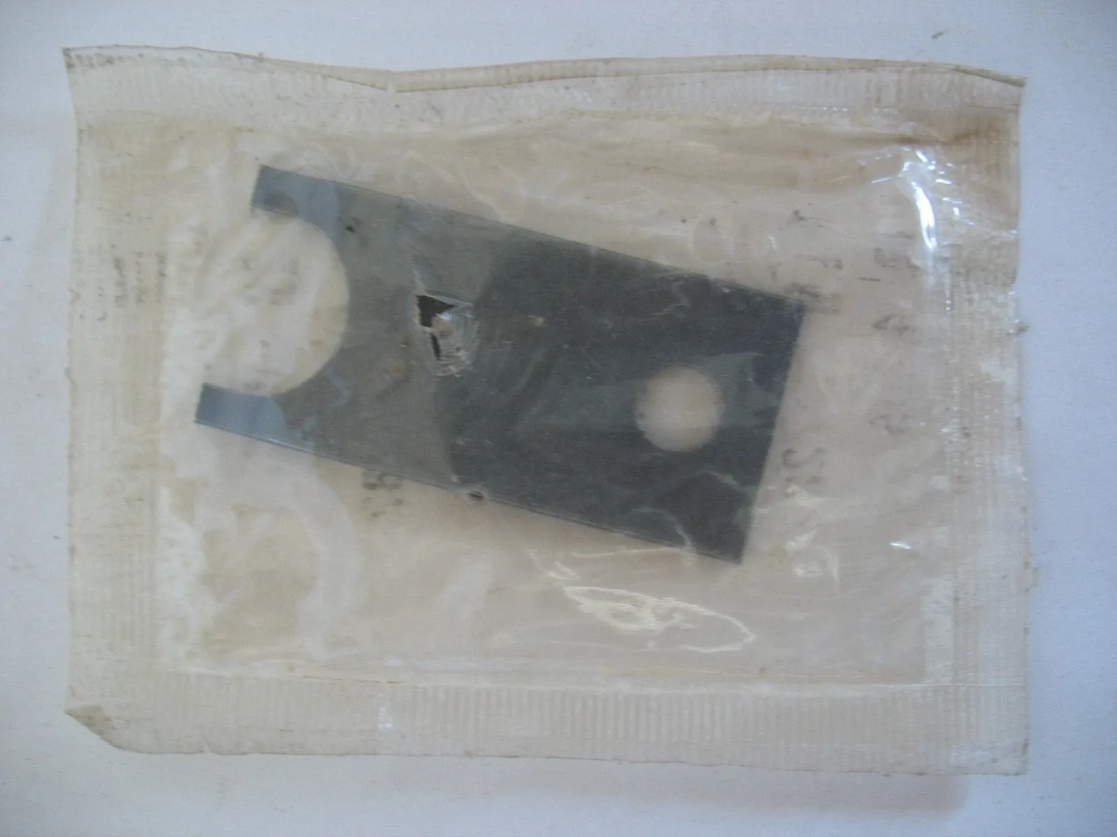 New NOS GM 1964-74 Transmission Vacuum Modulator Retainer 1357282 image 2