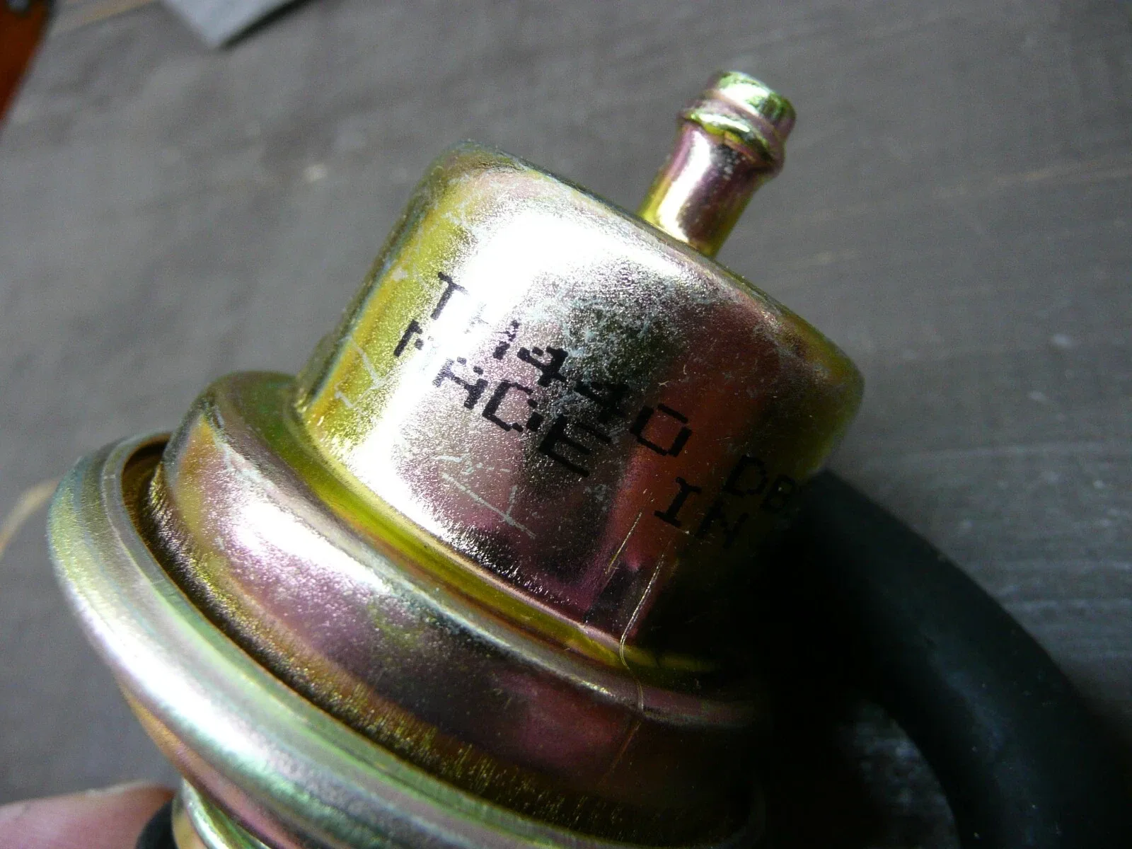 GM TH440-T4 / 4T60E Vacuum Modulator, Dual Red Stripe image 2