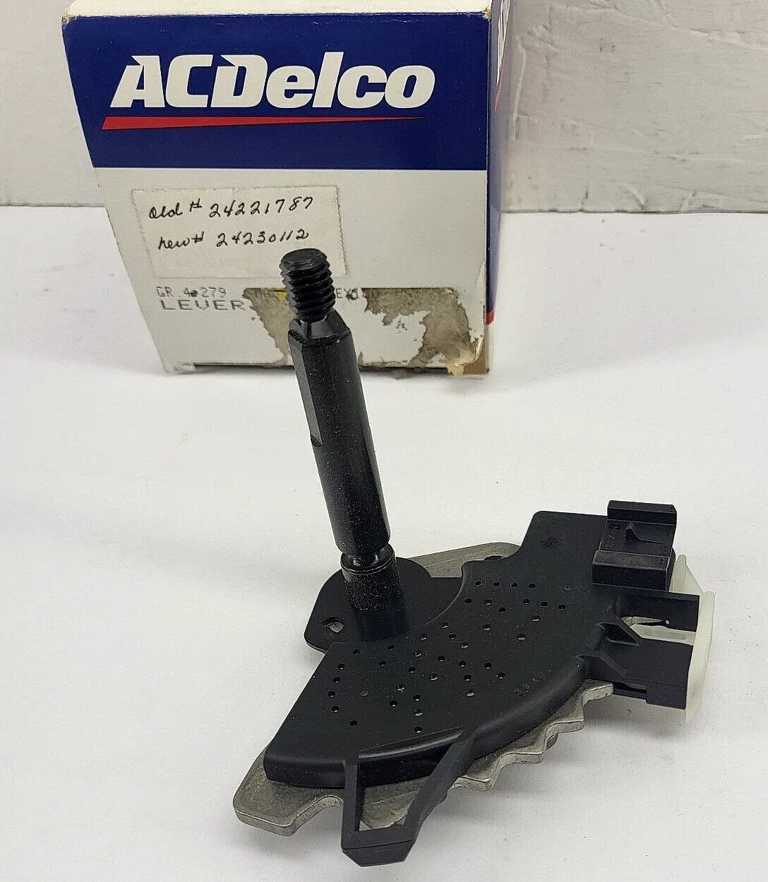 NOS 1999 2011 Chevrolet Buick Pontiac Transmission Detent Lever 24221787 image 2