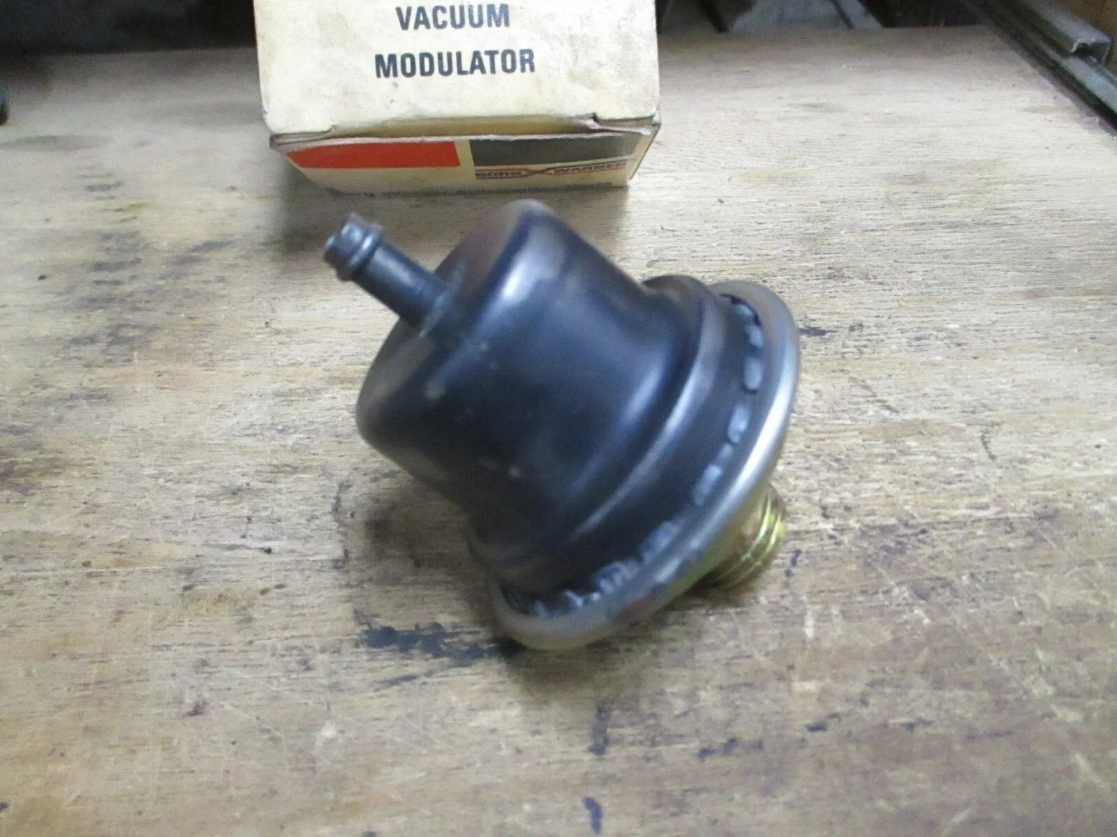 1962-1973 Chevrolet GMC Pontiac Trans Vacuum Modulator 3830229 VM115 NOS IK image 3