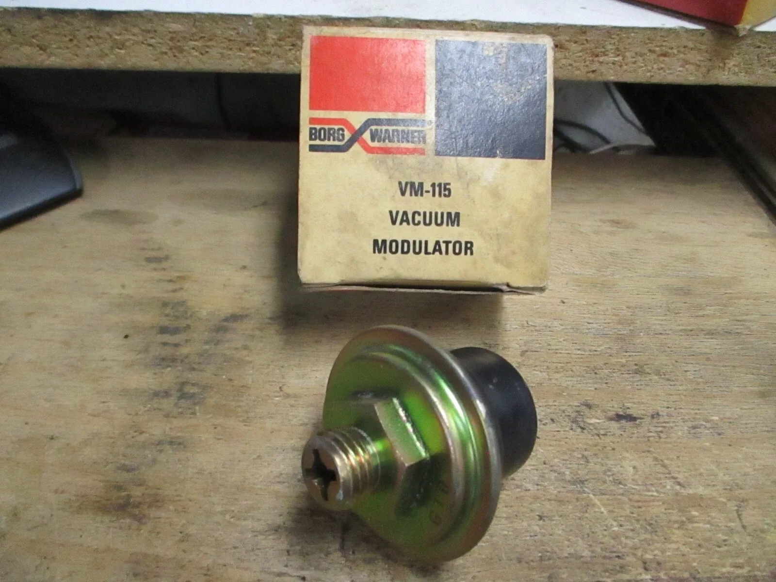 1962-1973 Chevrolet GMC Pontiac Trans Vacuum Modulator 3830229 VM115 NOS IK